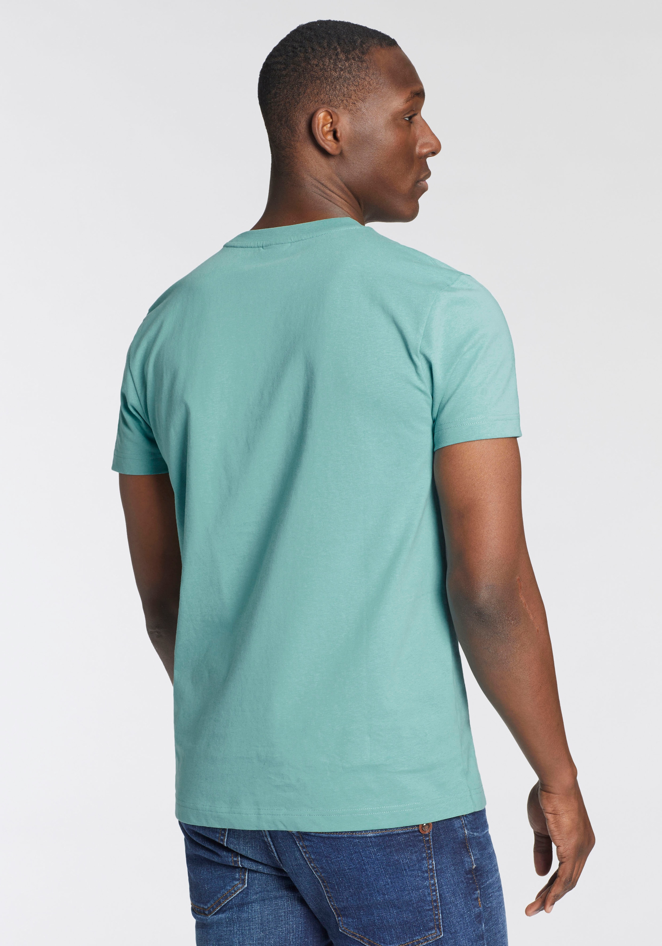 Bruno Banani T-Shirt, mit modischem Frontprint