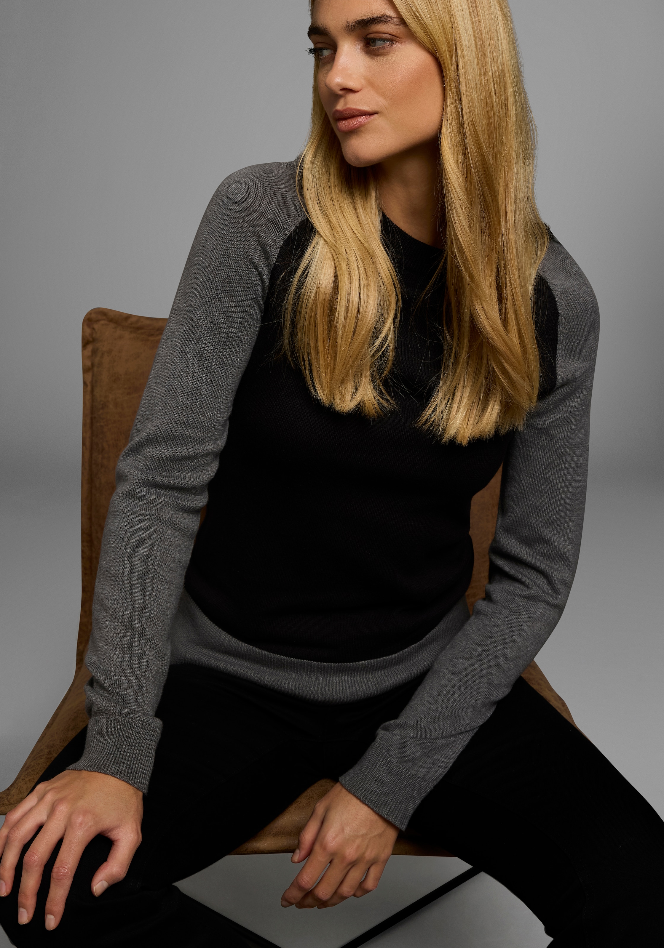 AJC Strickpullover, mit konstrastfarbenen Ärmeln und Bündchen