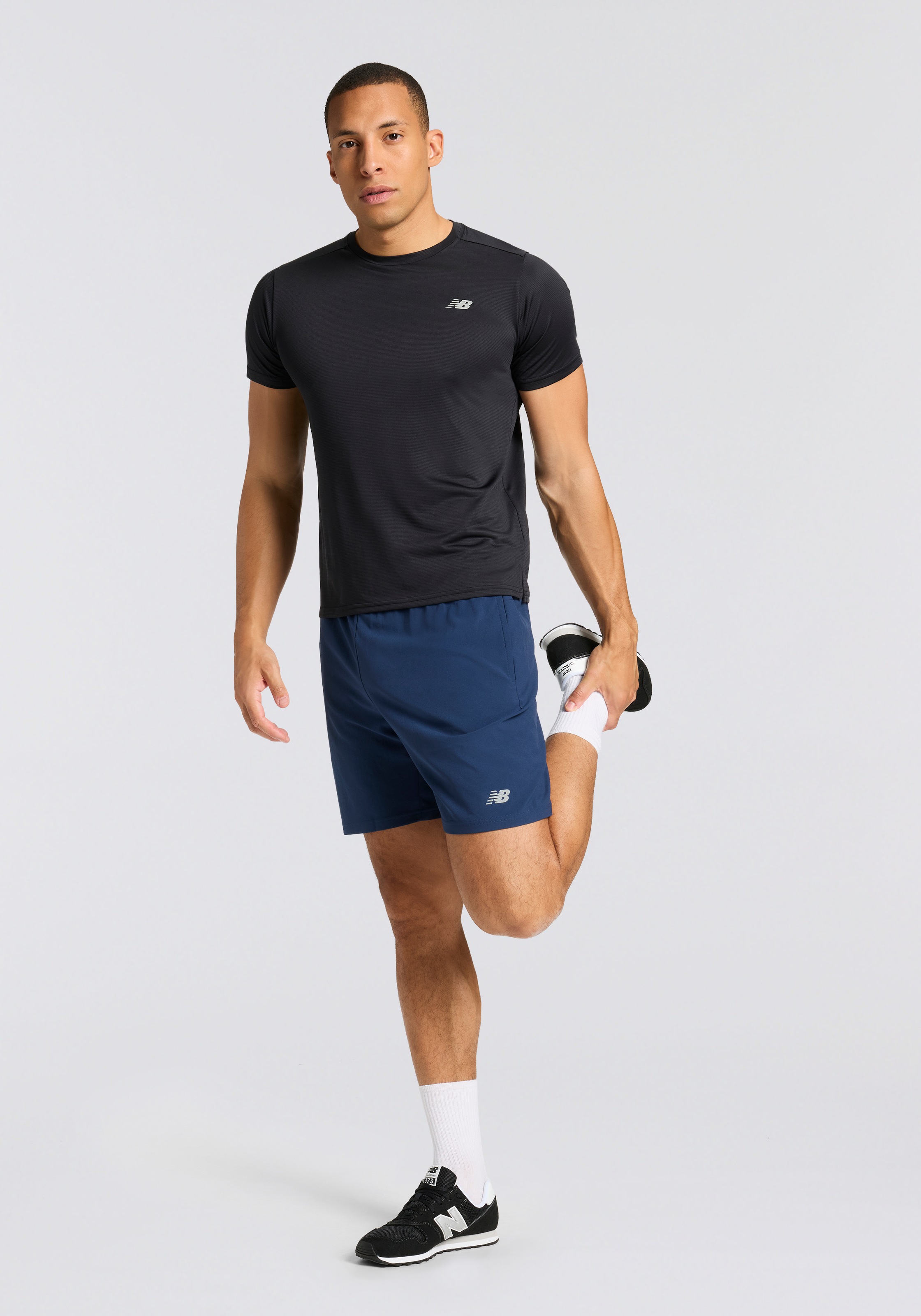 New Balance Laufshirt »Sport Essentials T-Shirt«, mit Streifendesign