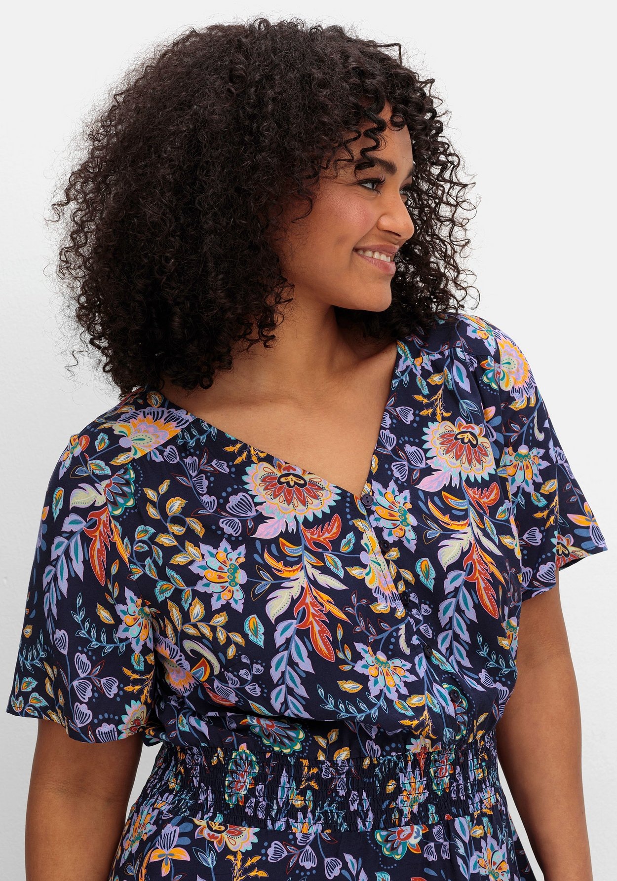 Sheego Maxikleid »Maxikleid mit Blumendruck und Taillen-Smokbund«