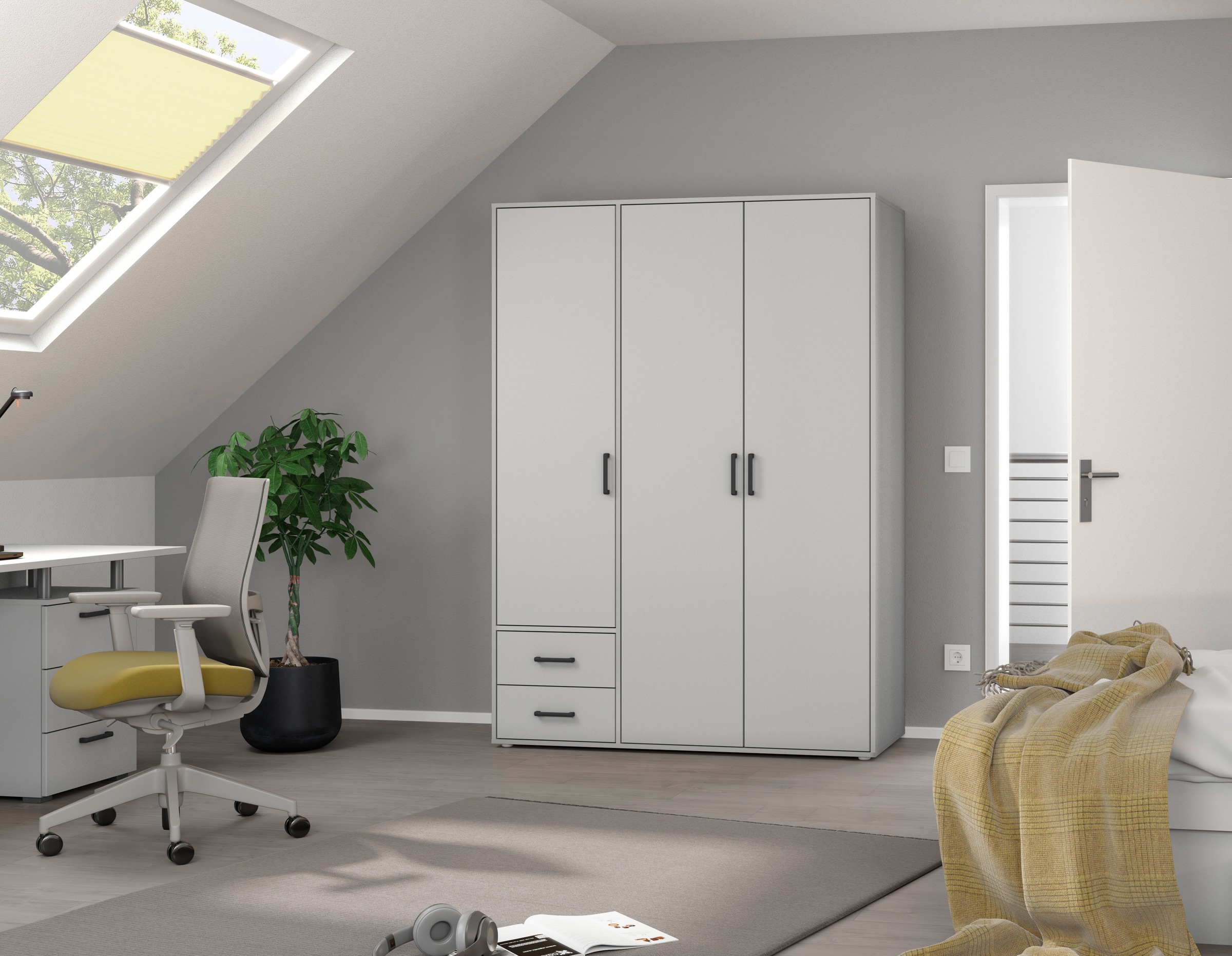 rauch Drehtürenschrank »Voyager, Kleiderschrank mit Außenschubkästen, Garderobe«, (in 3 verschiedenen Ausstattungen BASIC/CLASSIC/PREMIUM), Made in Germany
