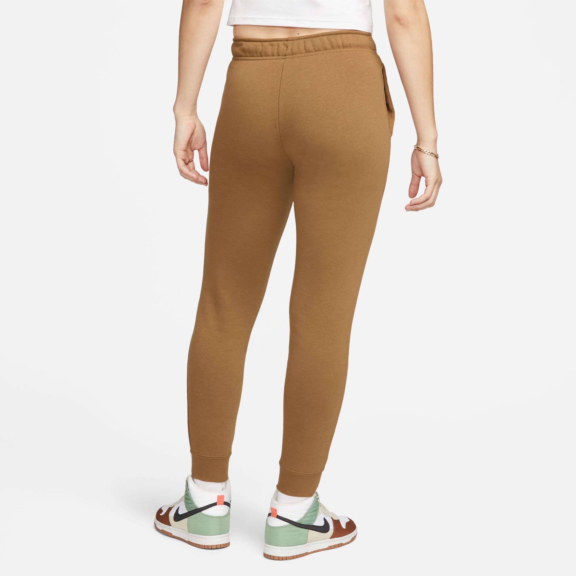 Nike Sportswear Jogginghose »CLUB FLEECE WOMEN'S MID-RISE JOGGERS«