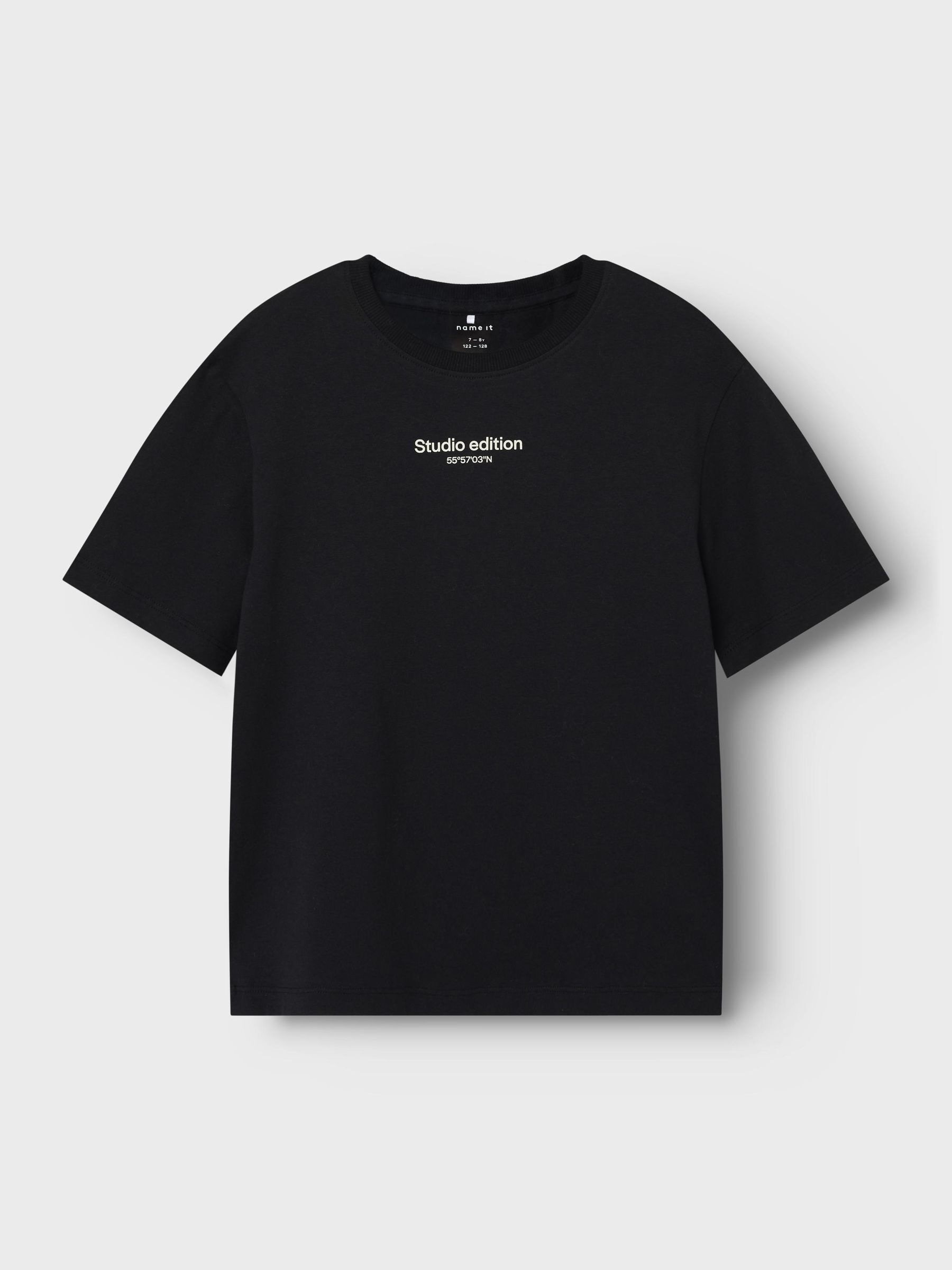 Name It T-Shirt »NKMBRODY SS NREG TOP NOOS«, mit dezentem Frontmotiv