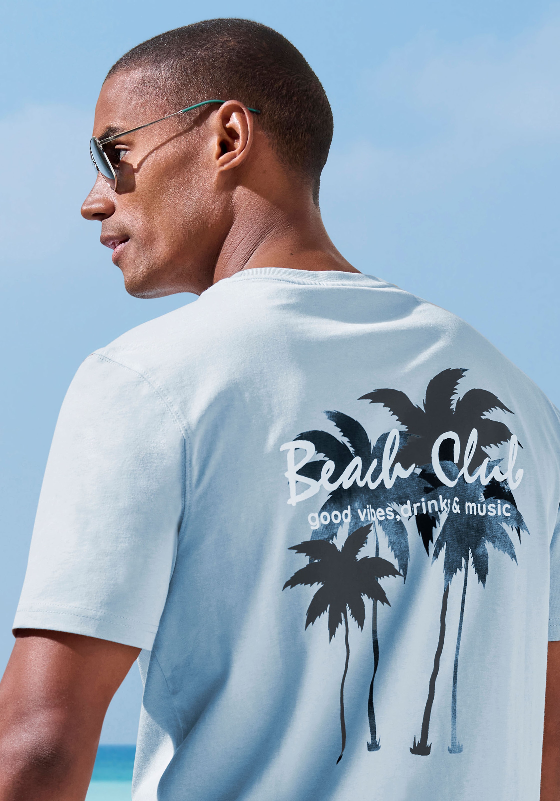 Beachtime T-Shirt »mit großem Rückenprint«, Regular-Fit, mit Print vorn und hinten