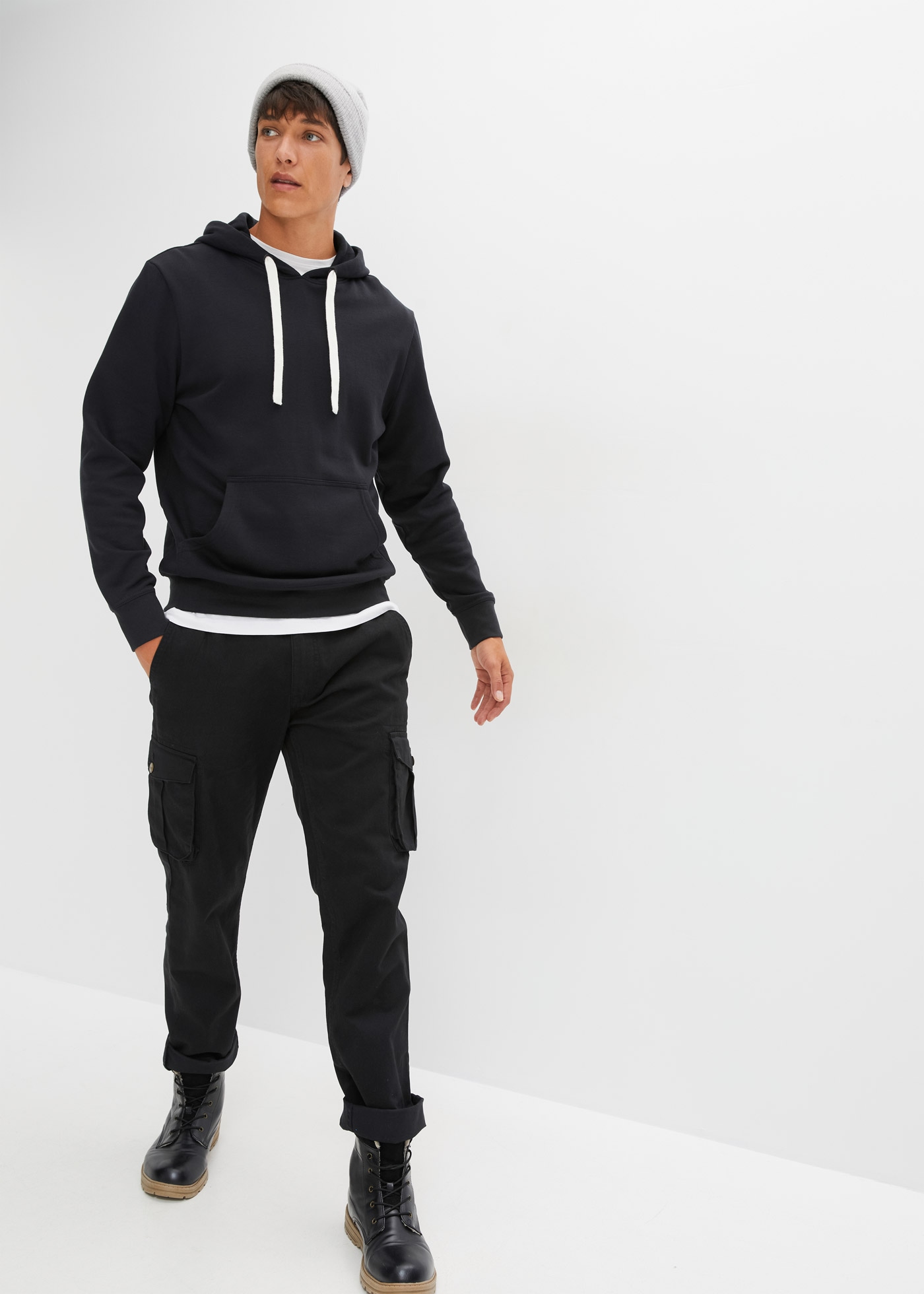 bonprix Hoodie »Hoodie aus reiner Baumwolle«, Regular Fit, mit Kängurutasche, weich angeraute Innenseite
