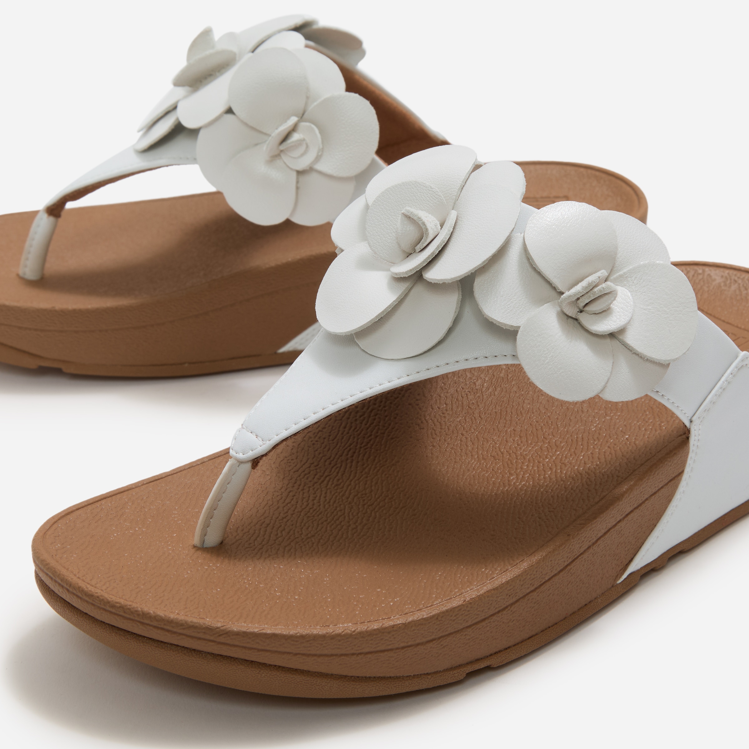 Fitflop Dianette »LULU FLOWER TOE-POST SANDALS«  Keilabsatz, Zehentrenner, Sommerschuh mit modischer Blütenverzierung