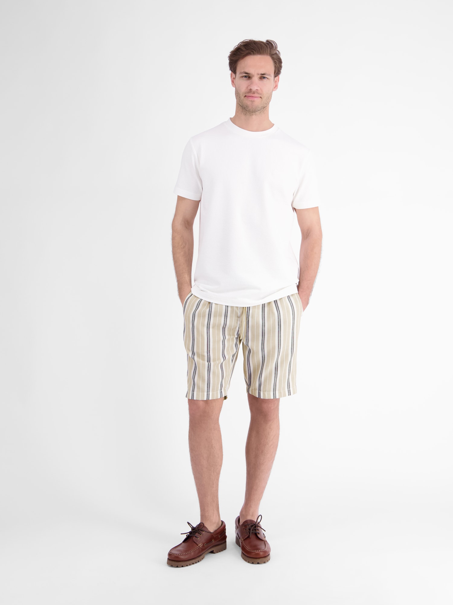 LERROS Chinoshorts »Chino-Shorts aus Baumwolle mit modischem Streifenmuster«
