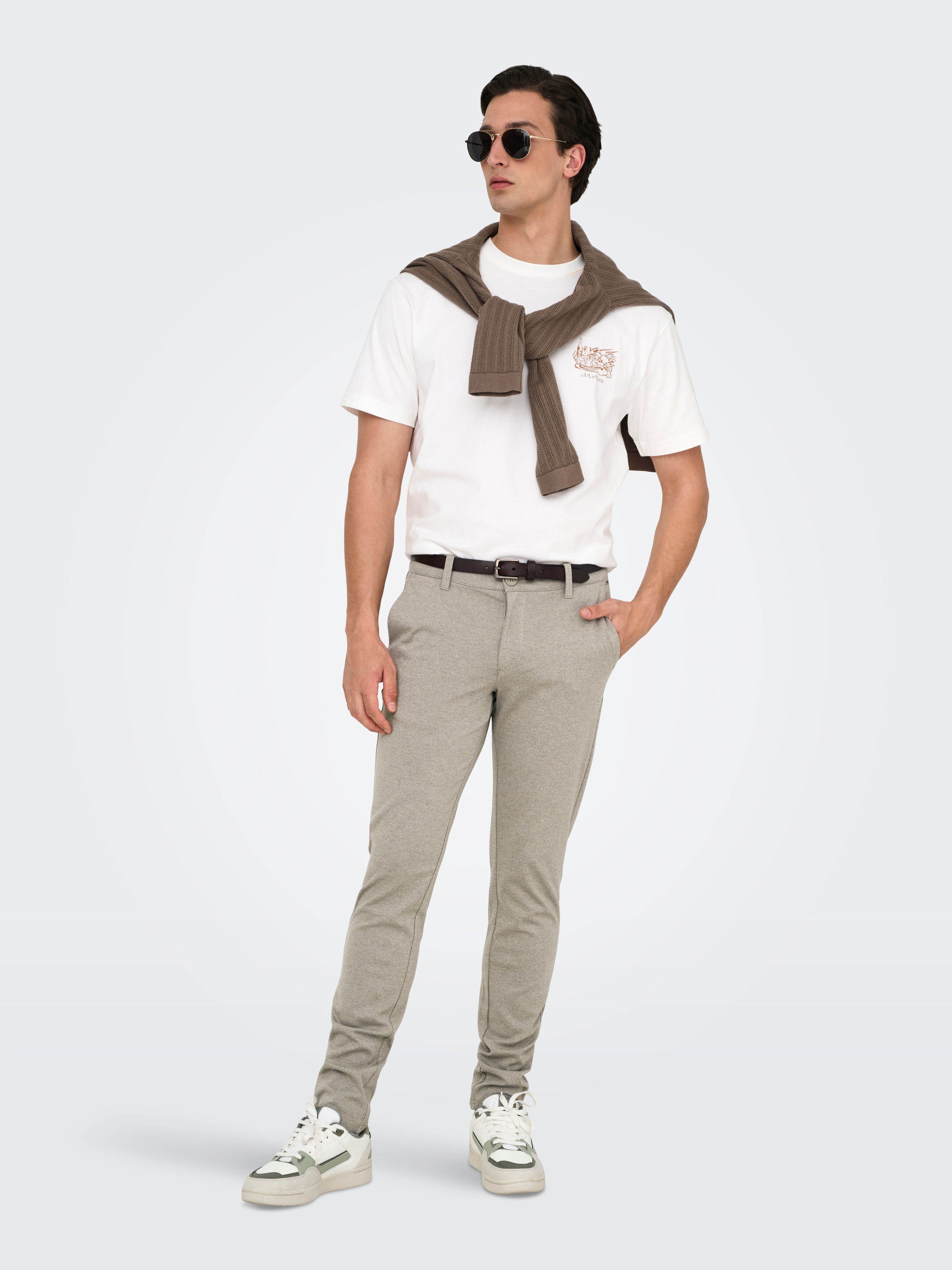 ONLY & SONS Chinohose, mit geschlossenen Gesäßtaschen