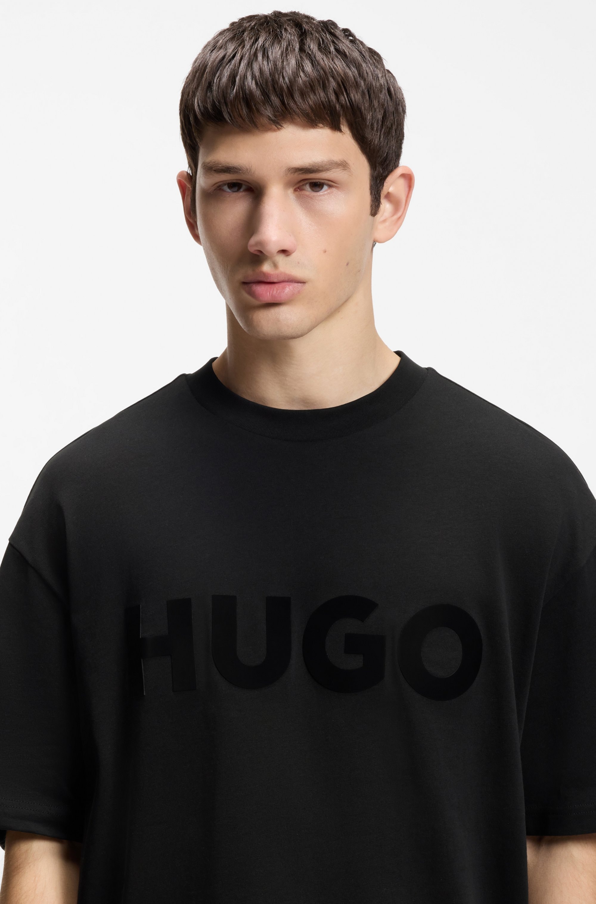 HUGO T-Shirt »Dinkee« Oversized-Fit, reine Baumwolle, Logo-Druck