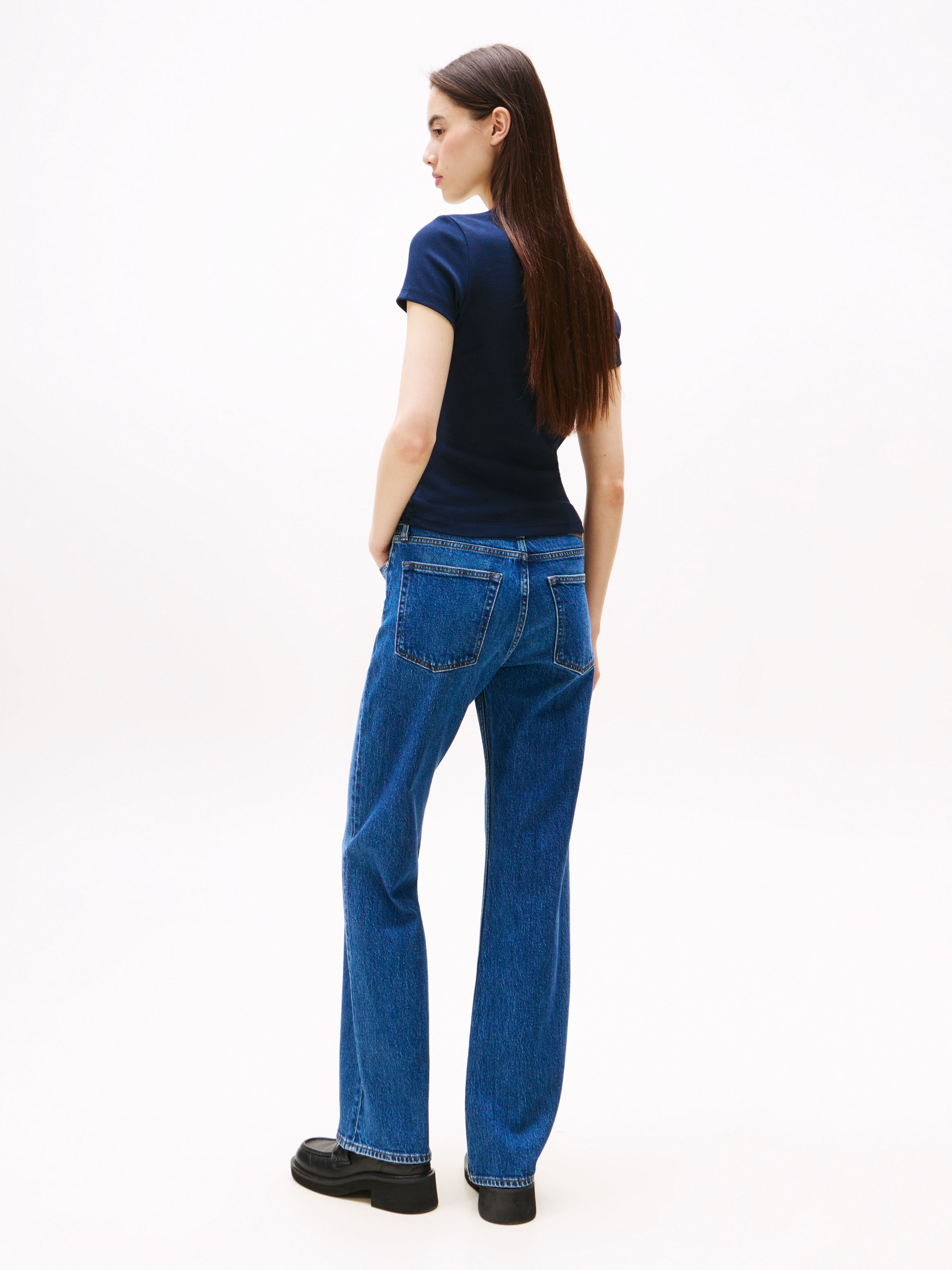 Tommy Jeans Kurzarmshirt »TJW SLIM BADGE RIB TEE«, in gerippter Struktur