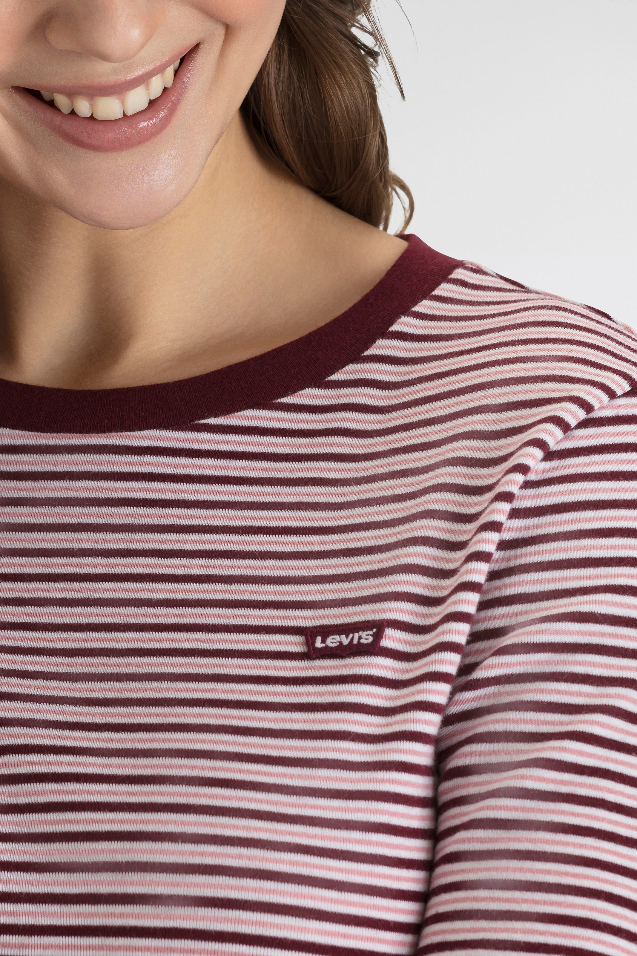 Levi's® Langarmshirt »ESSENTIAL HM LS TEE«, mit Streifen