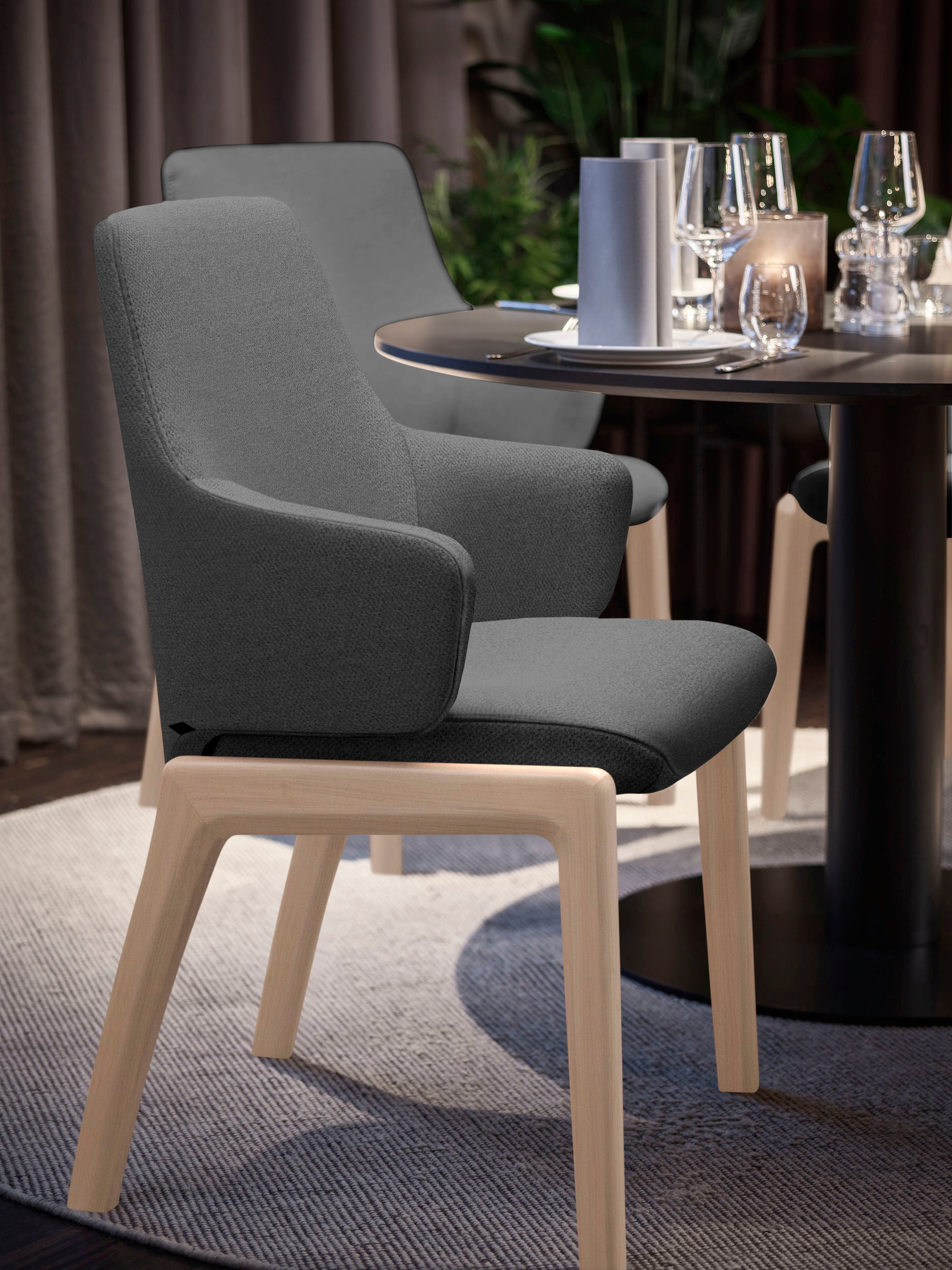 Stressless® Polsterstuhl »Laurel«, ROHLEDER Stoff Q2 FARON, Low Back mit Armlehne, Größe L, mit abgerundeten Beinen in Eiche natur