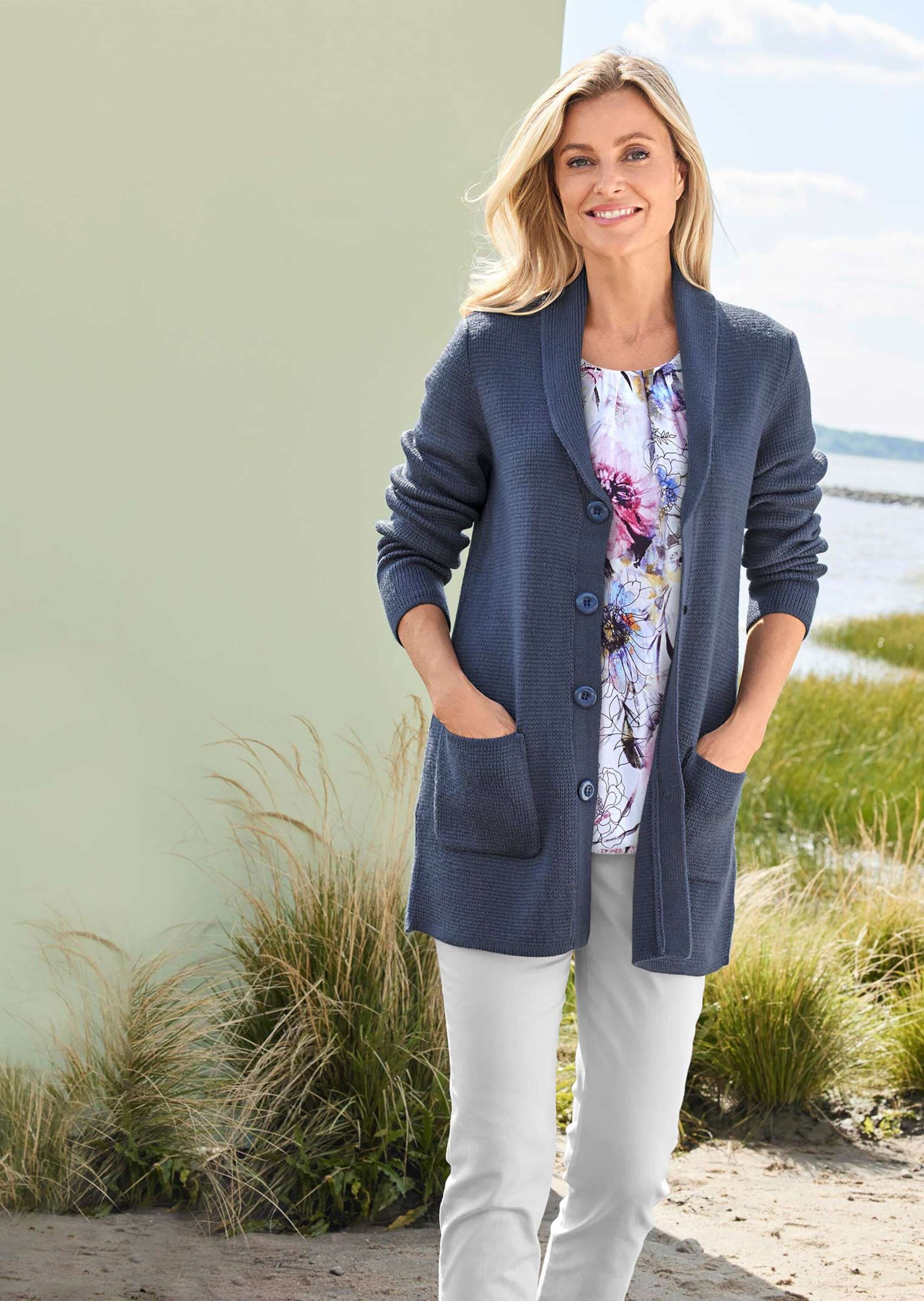 GOLDNER Strickjacke »Kurzgröße Kuschelweiche Strickjacke in kaschierender Länge«