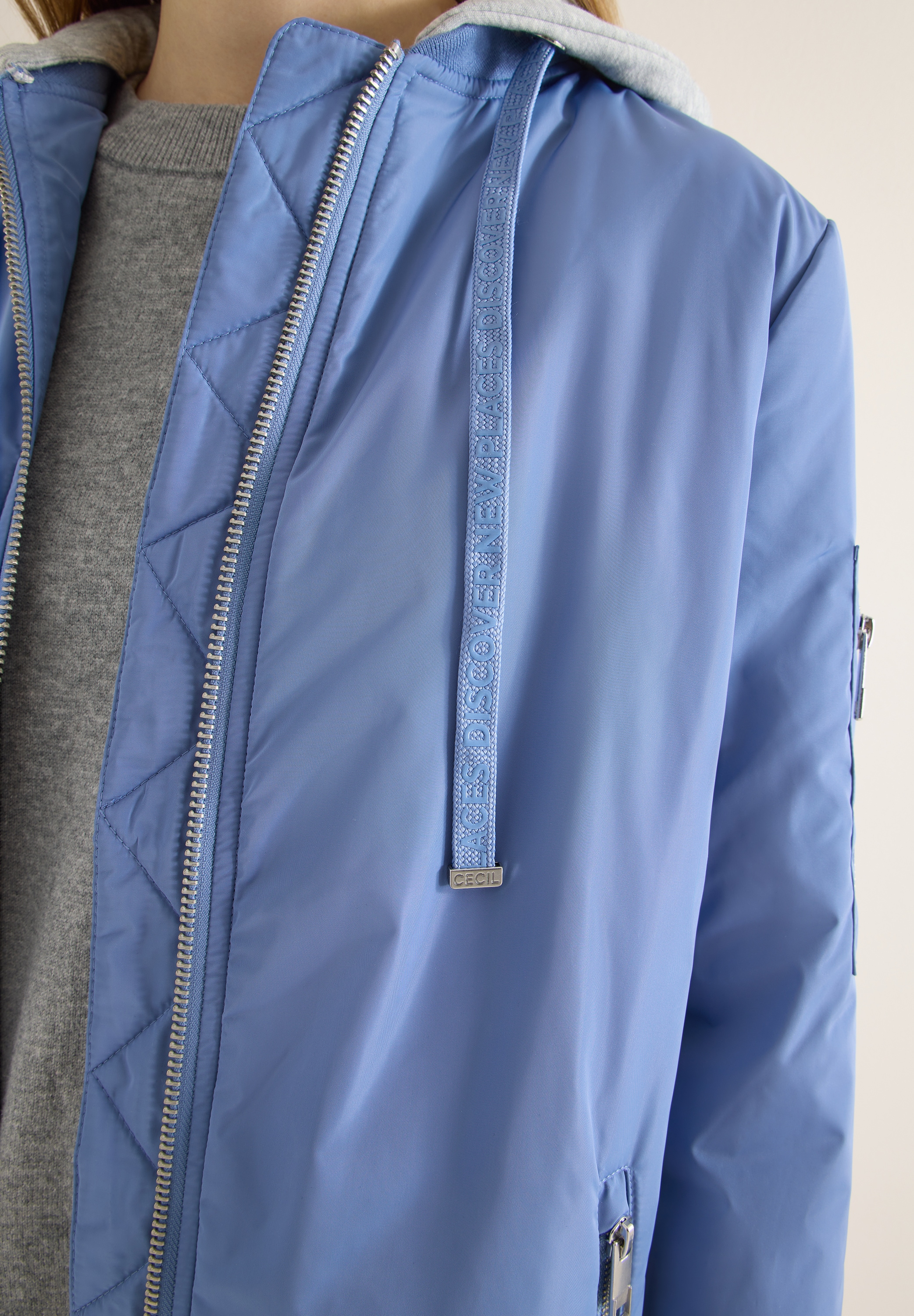 Cecil Langjacke mit Kapuze mit Reißverschlusstasche am Ärmel, mit Kapuze aus Sweatmaterial