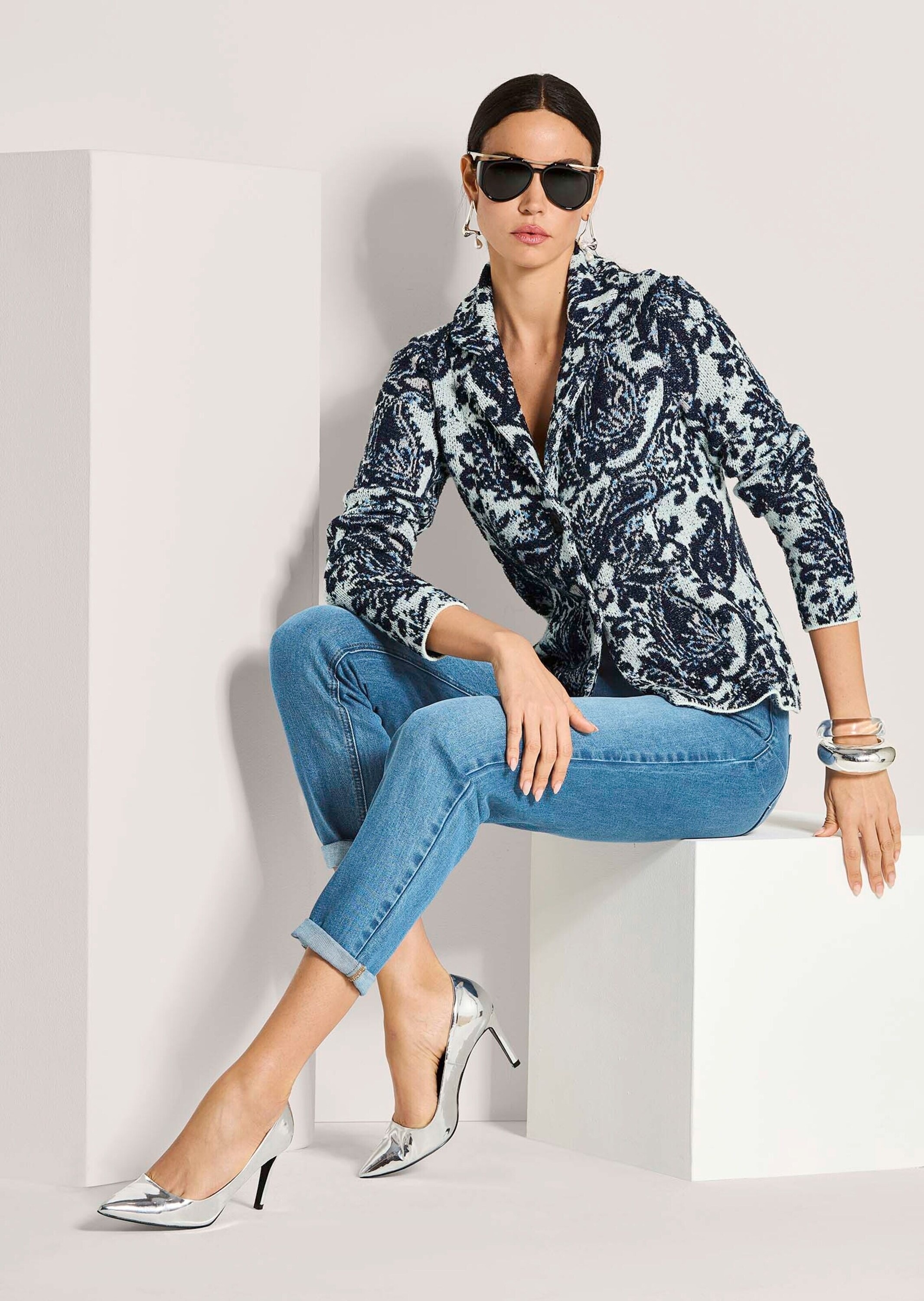 MADELEINE Strickjacke »Jacquardblazer Eleganter Blazer mit floralem Muster« Jacquard