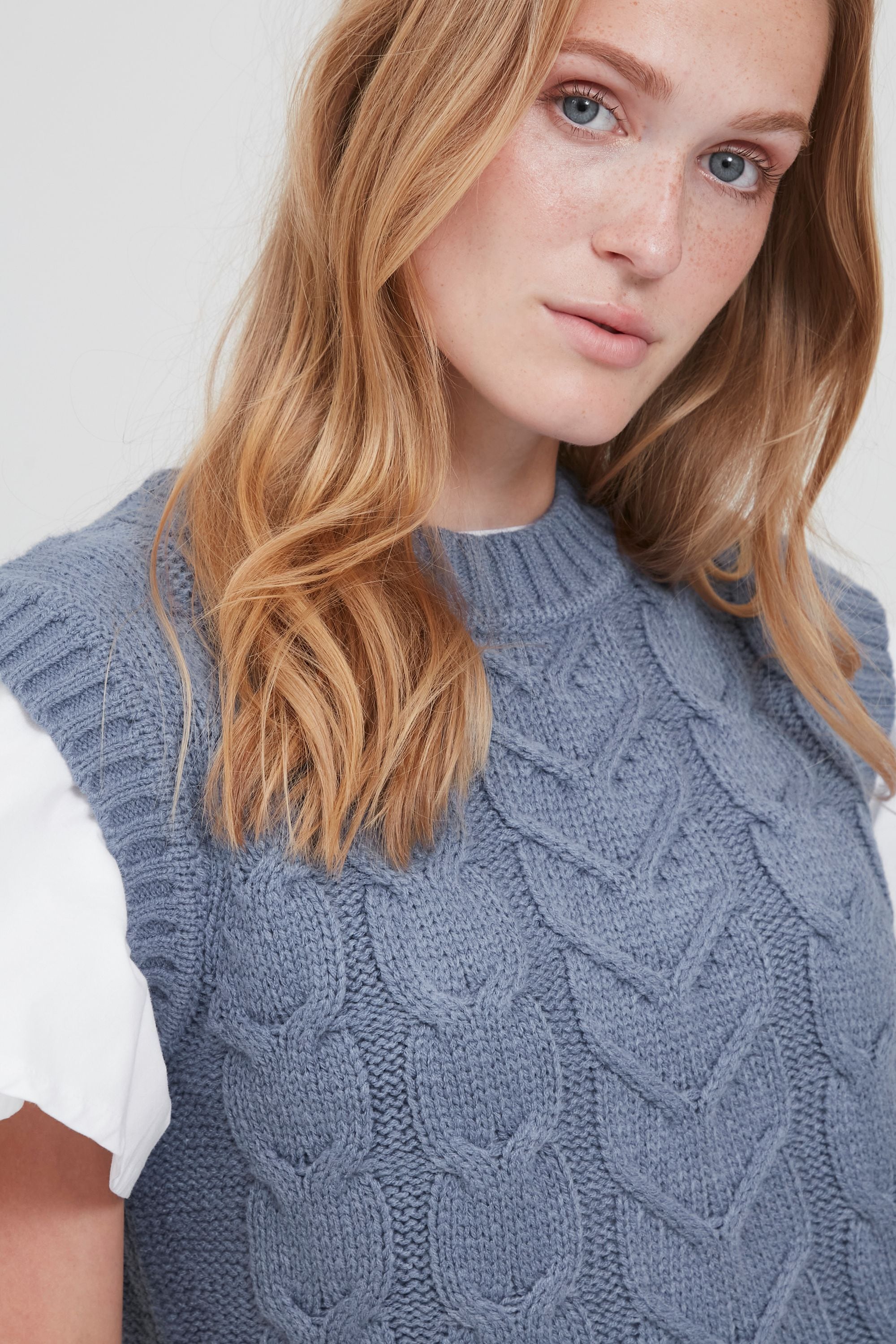 b.young Strickjacke »Pullunder BYOtinka«