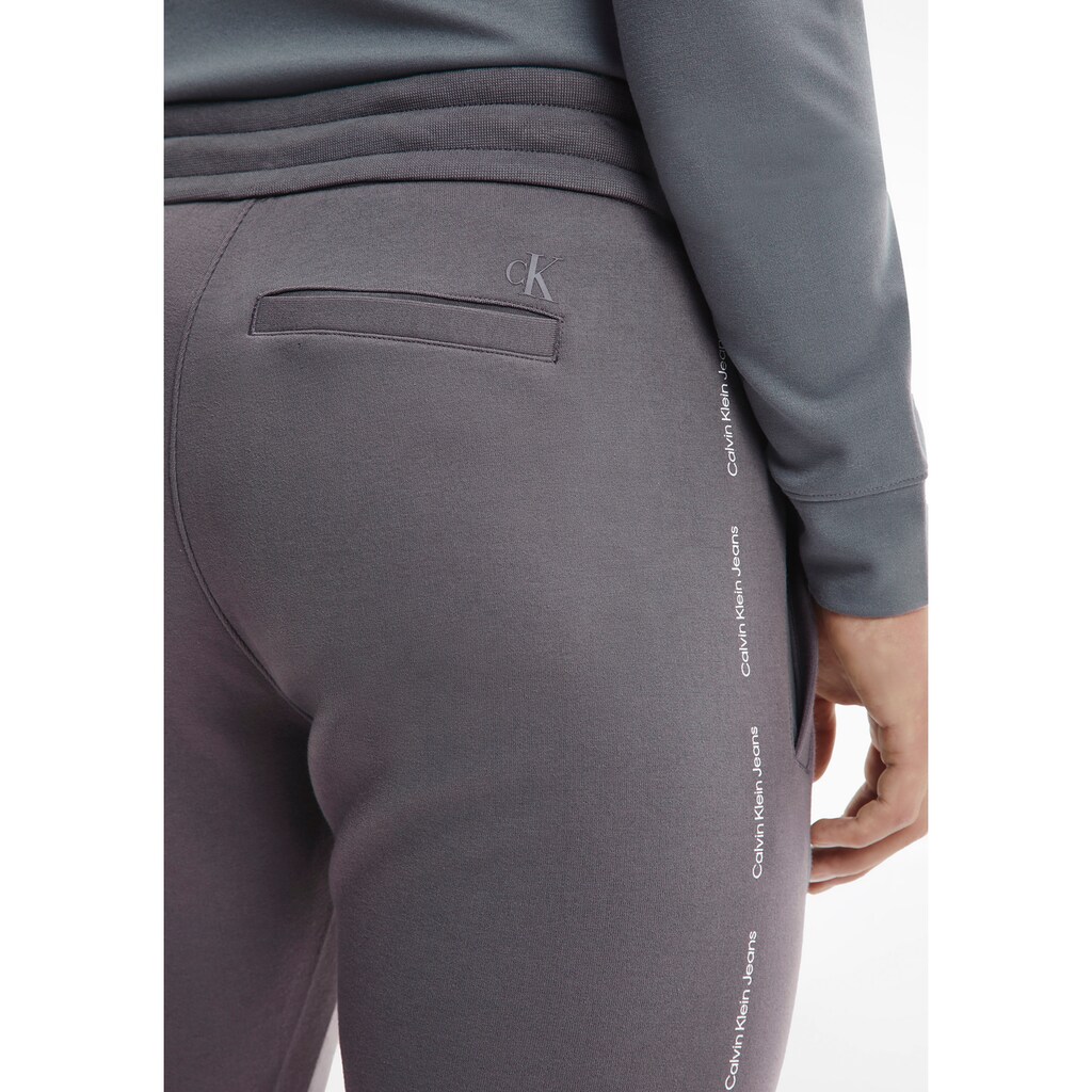 Calvin Klein Jeans Sweathose »REPEAT LOGO HWK PANT«