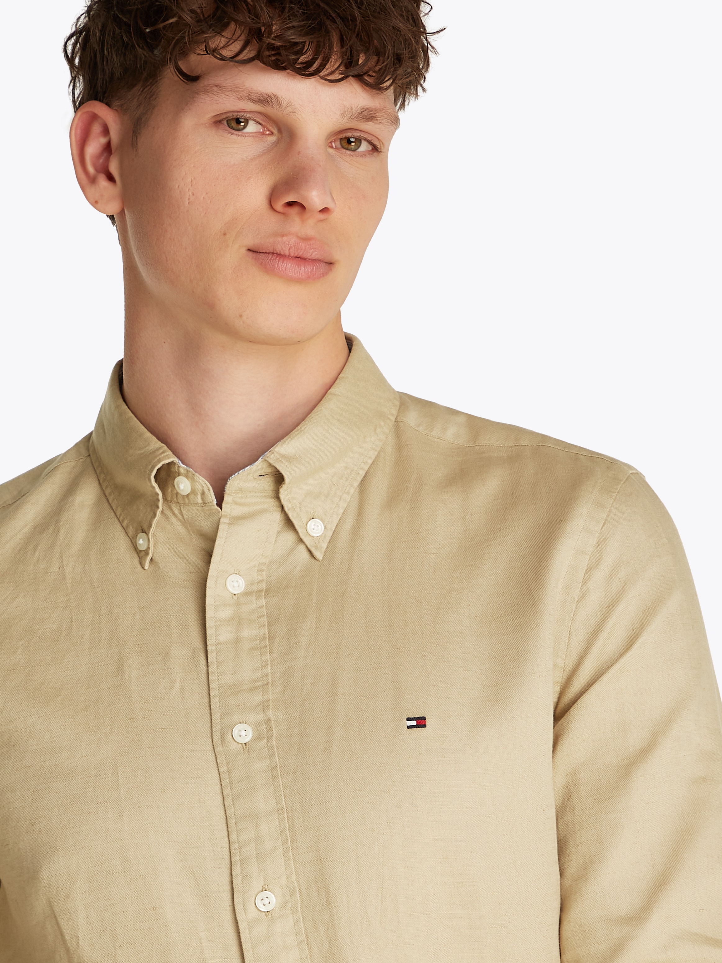 Tommy Hilfiger Langarmhemd »LINEN BLEND SOLID RF SHIRT«, mit Button-down-Kragen