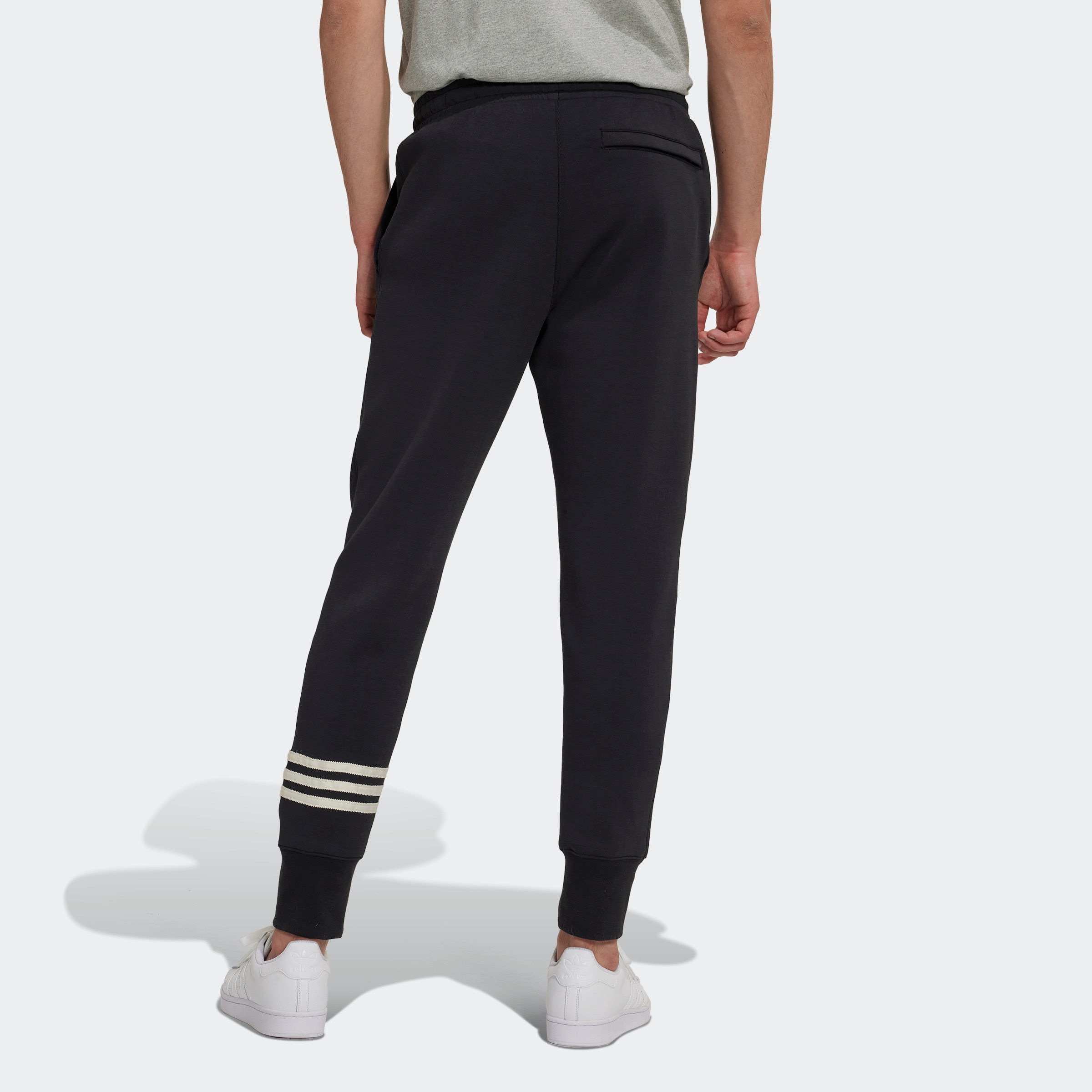 adidas Originals Sporthose »ADICOLOR NEUCLASSICS«, (1 tlg.)