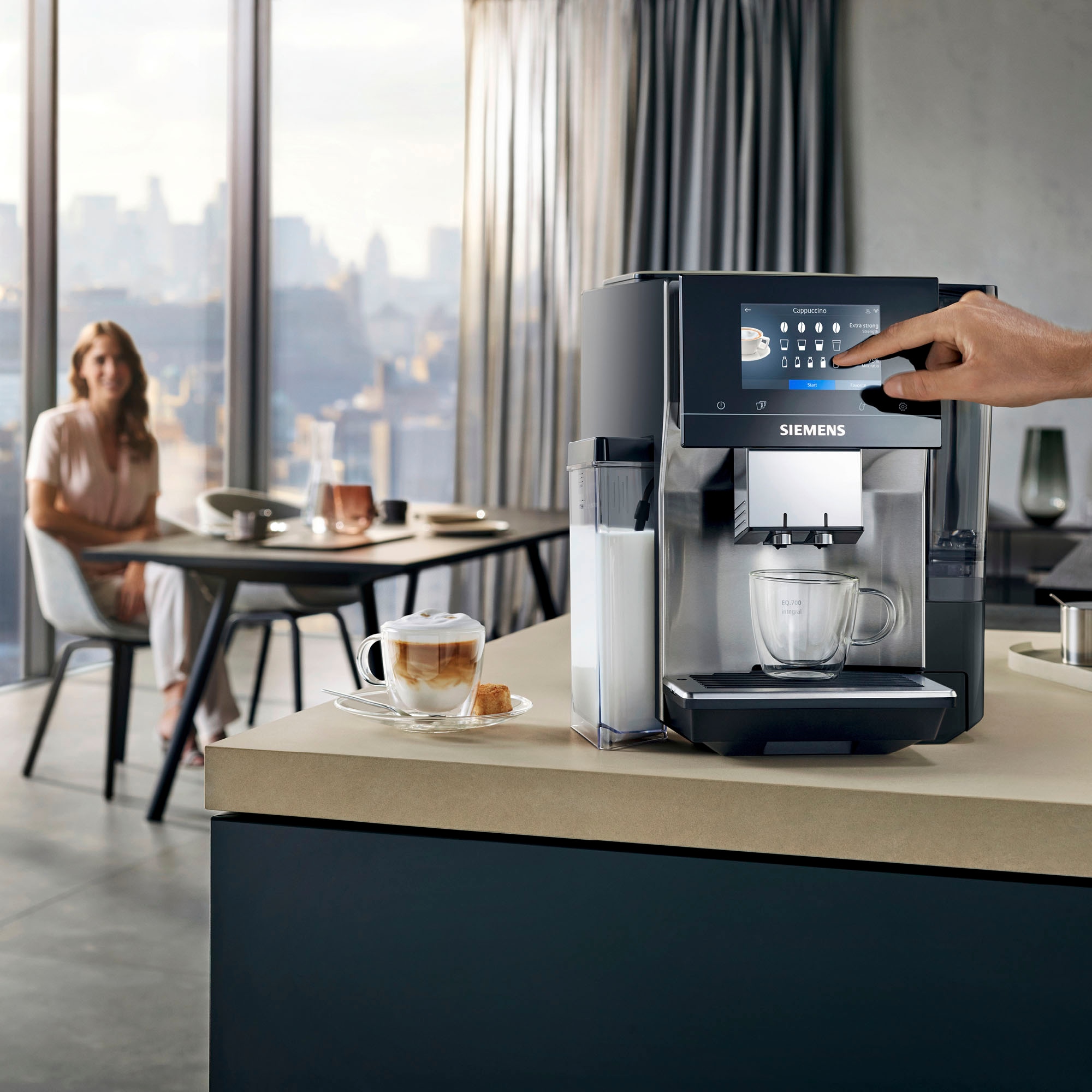 SIEMENS Kaffeevollautomat »EQ.700 integral - TQ707D03«, Full-Touch-Display, bis zu 30 individuelle Kaffee-Favoriten