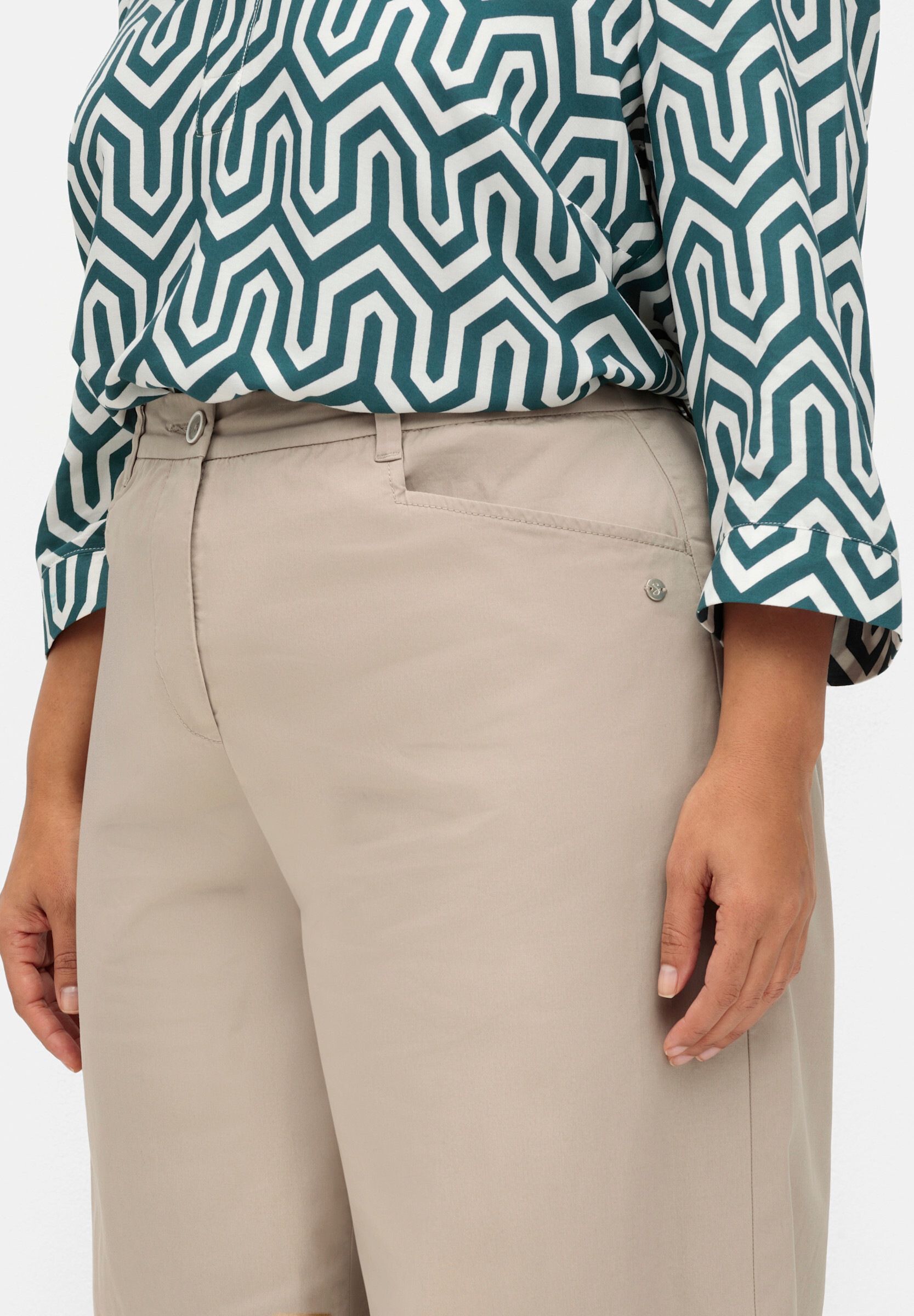 Sheego Chinohose »Hose lang Chinohose mit weitem Bein«  im Chino-Stil, aus leichtem Twill