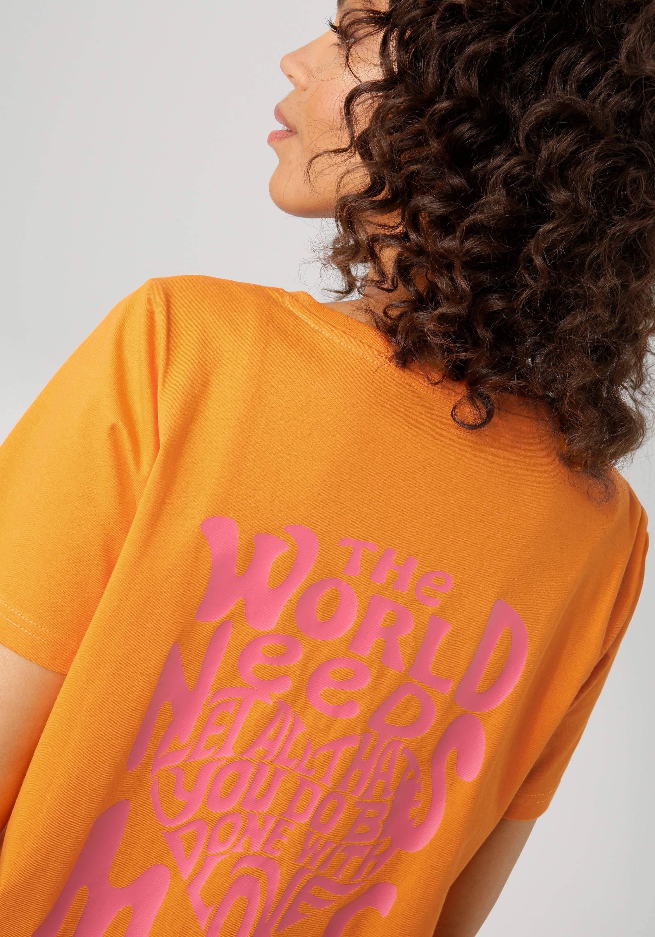 Aniston CASUAL T-Shirt, mit großem Statement-Schriftzug im Rücken - NEUE KOLLEKTION