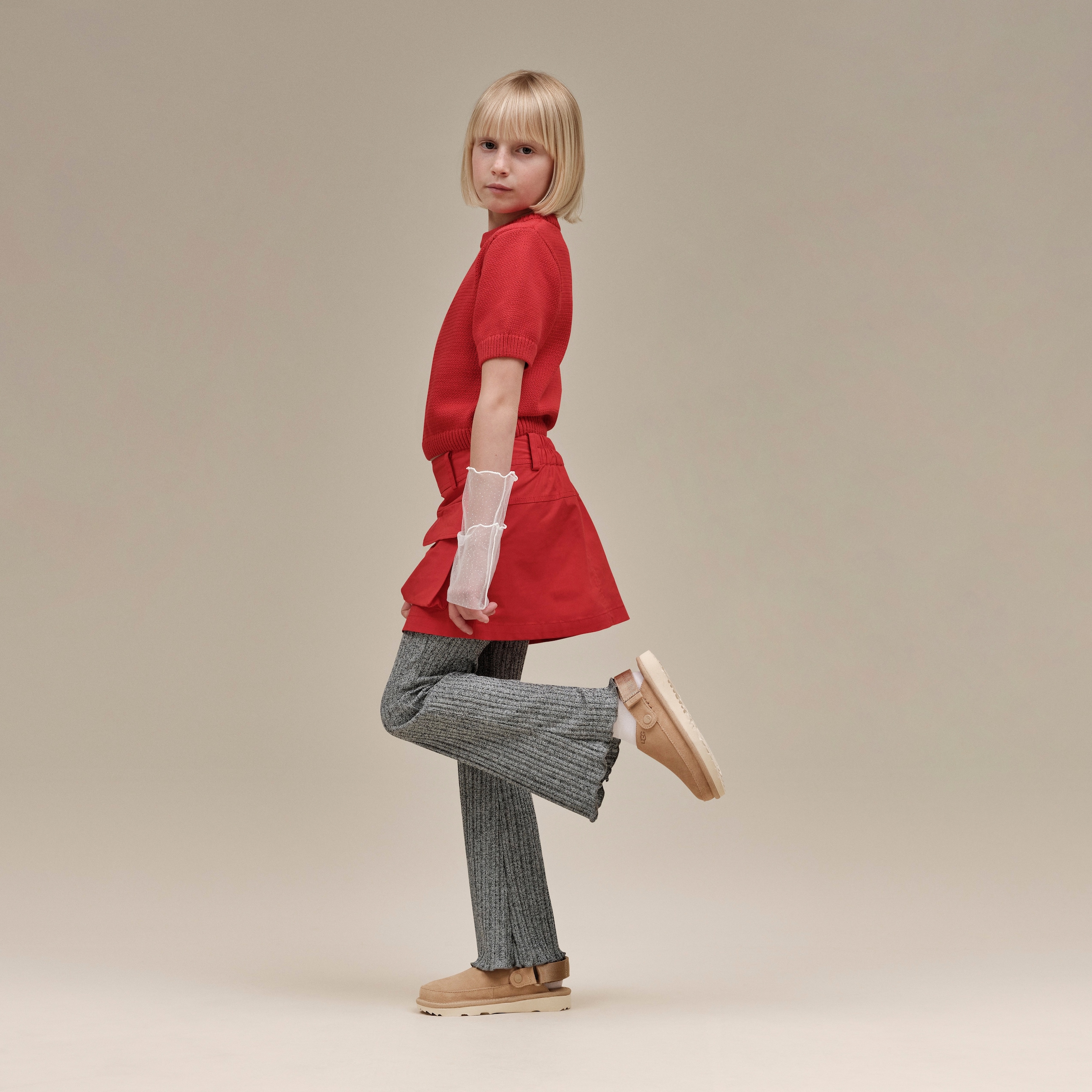 UGG Clog »KID´S GOLDENSTAR CLOG«, Hausschuh, Mule, Plateauschuh mit schwenkbarem Fersenriemchen