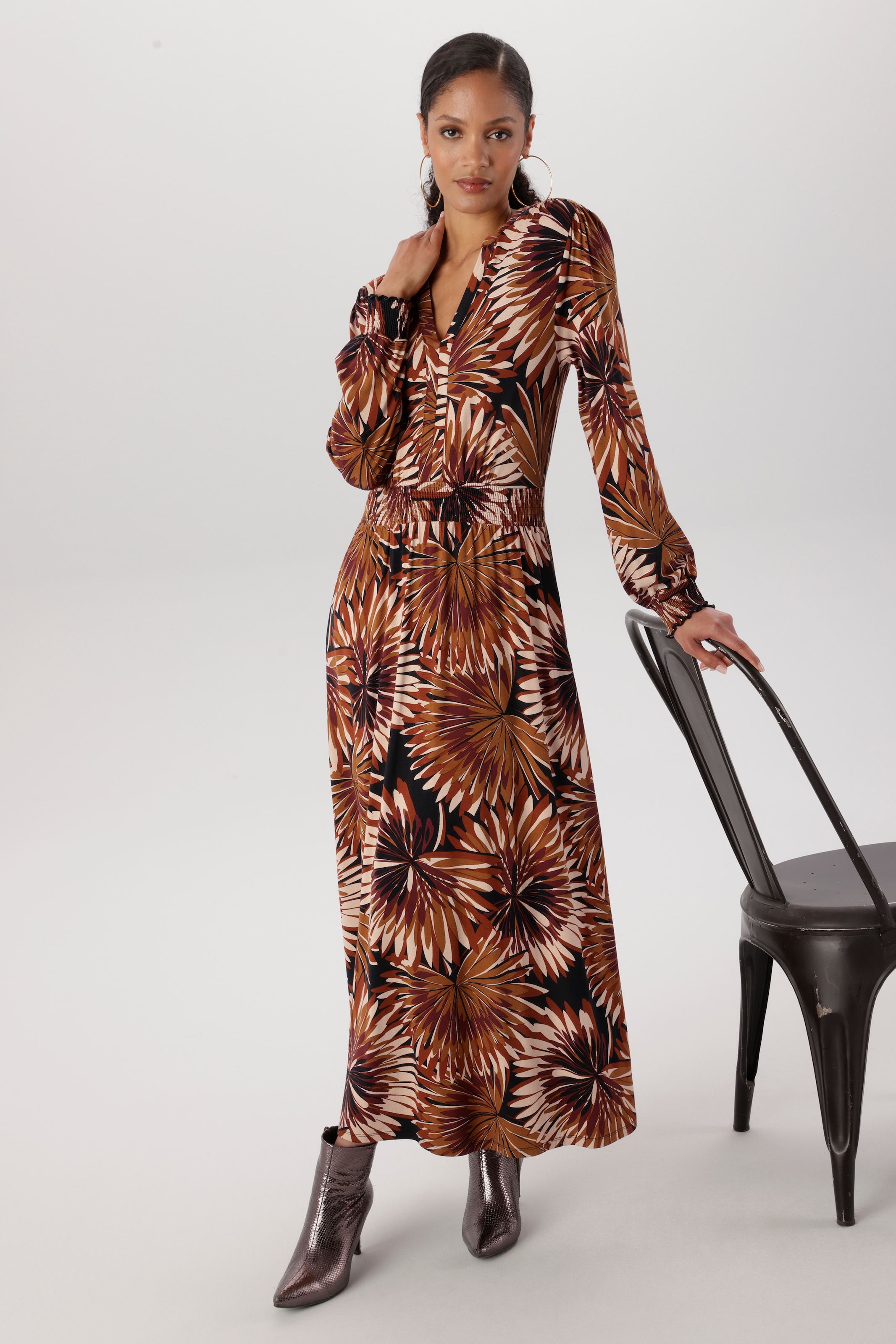 Aniston SELECTED Midikleid mit Smok-Details und fantasievollem Blütendruck - NEUE KOLLEKTION