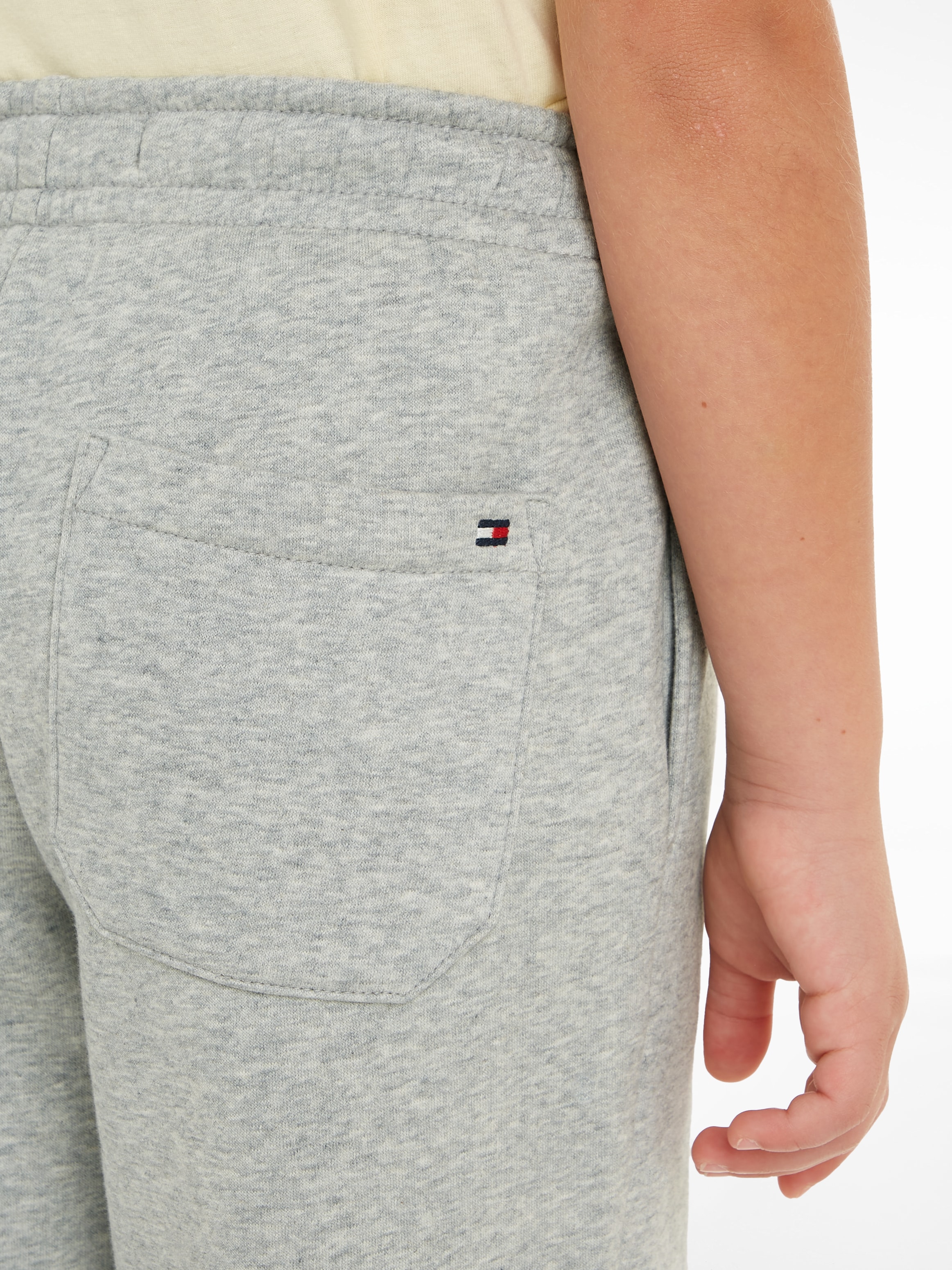 Tommy Hilfiger Shirt & Hose »U TIMELESS FLEECE SET«, Kinder bis 16 Jahre, Basic, Rundhals, Hose mit Gummizug