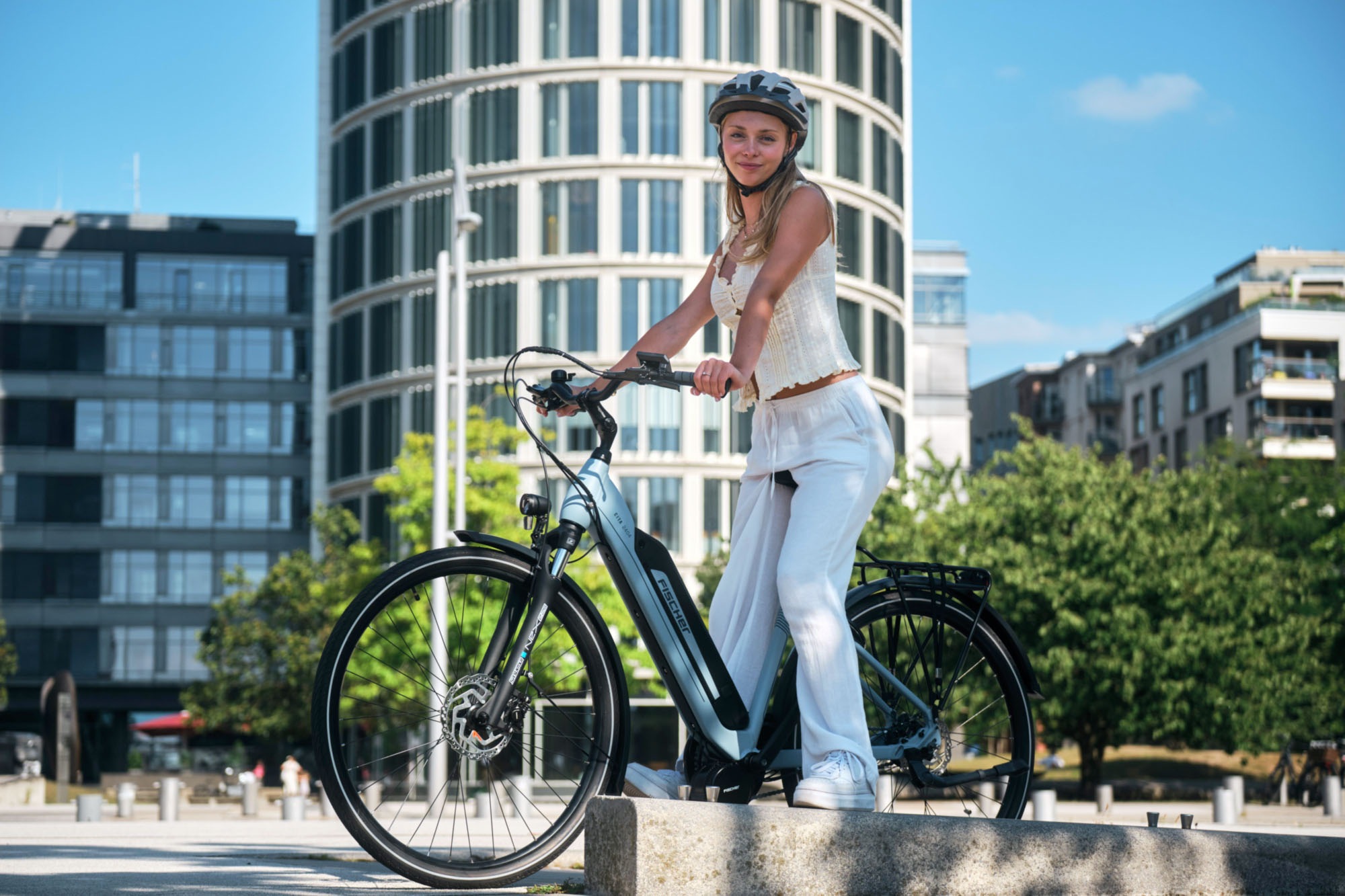 FISCHER Fahrrad »CITA 2404 688 43 ACTIVE« 7 Gang Shimano NEXUS Schaltwerk Mittelmotor mit Akku-Ladegerät | mit Werkzeug,  Pedelec, Elektrofahrrad für Damen und Herren