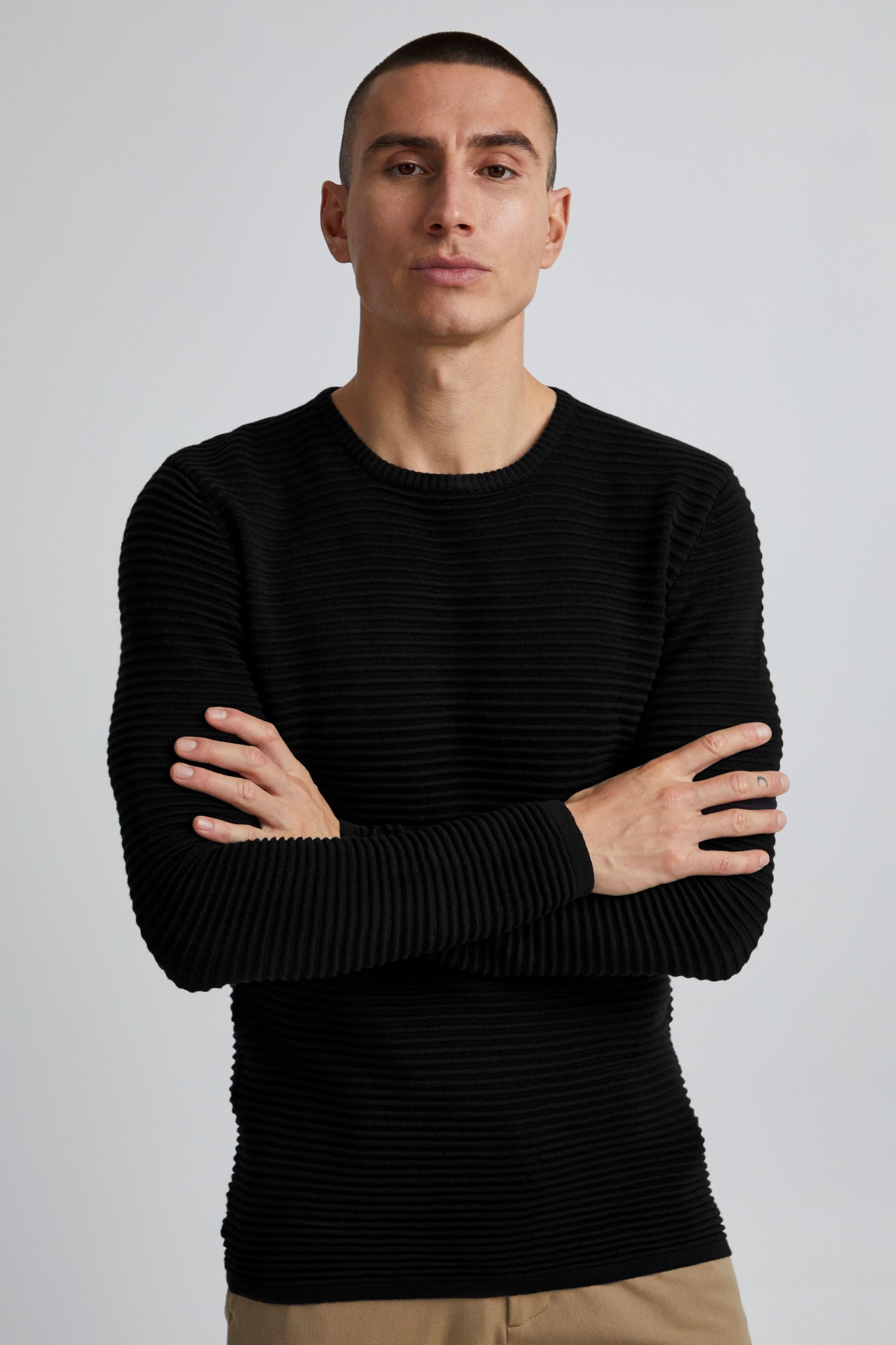 !Solid Rundhalspullover »Strickrundhalspullov SDStruan«