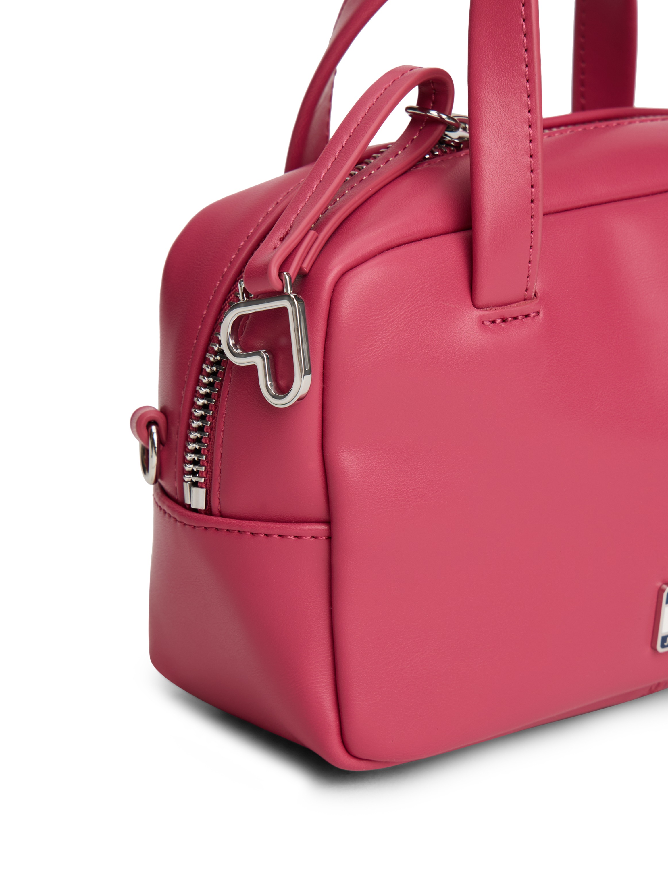 Tommy Jeans Umhängetasche »TJW CITY TRUNK CROSSOVER« , Damen Tragetasche, Schultertasche mit Herzchen-Applikation