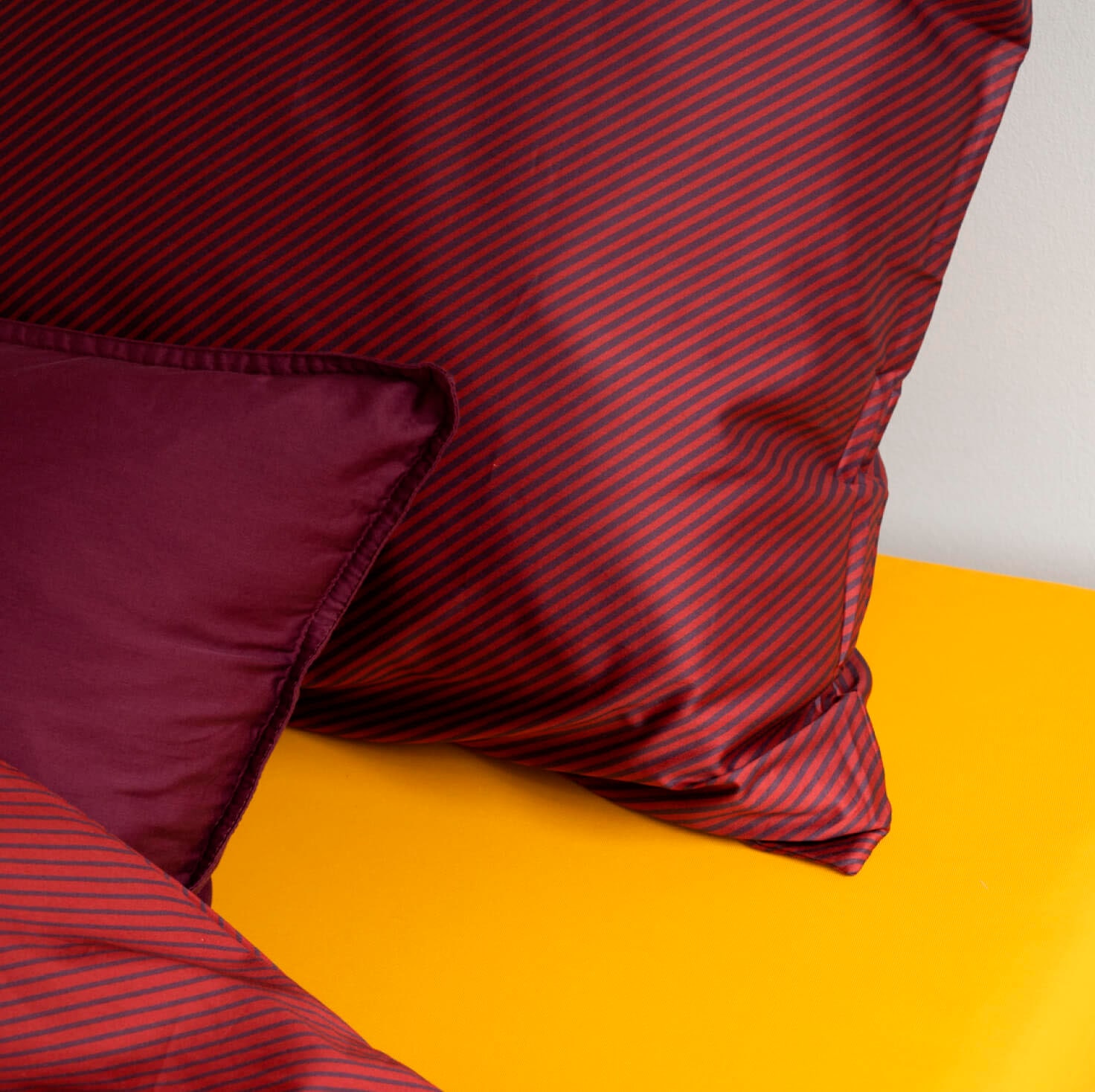 Schlafgut Kissenbezug »Woven Satin Fade«, (1 St.), mit Farbverlauf