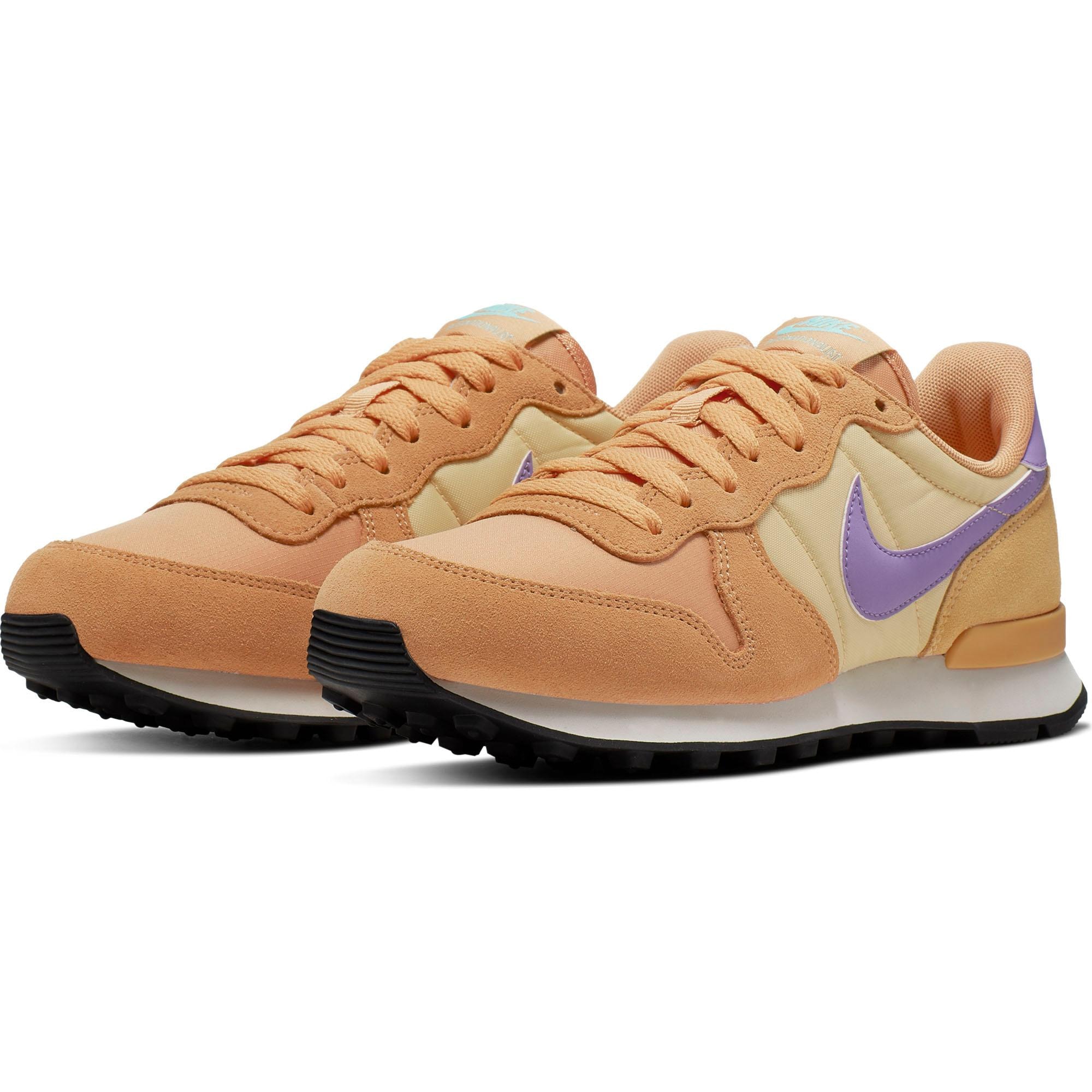 otto nike internationalist