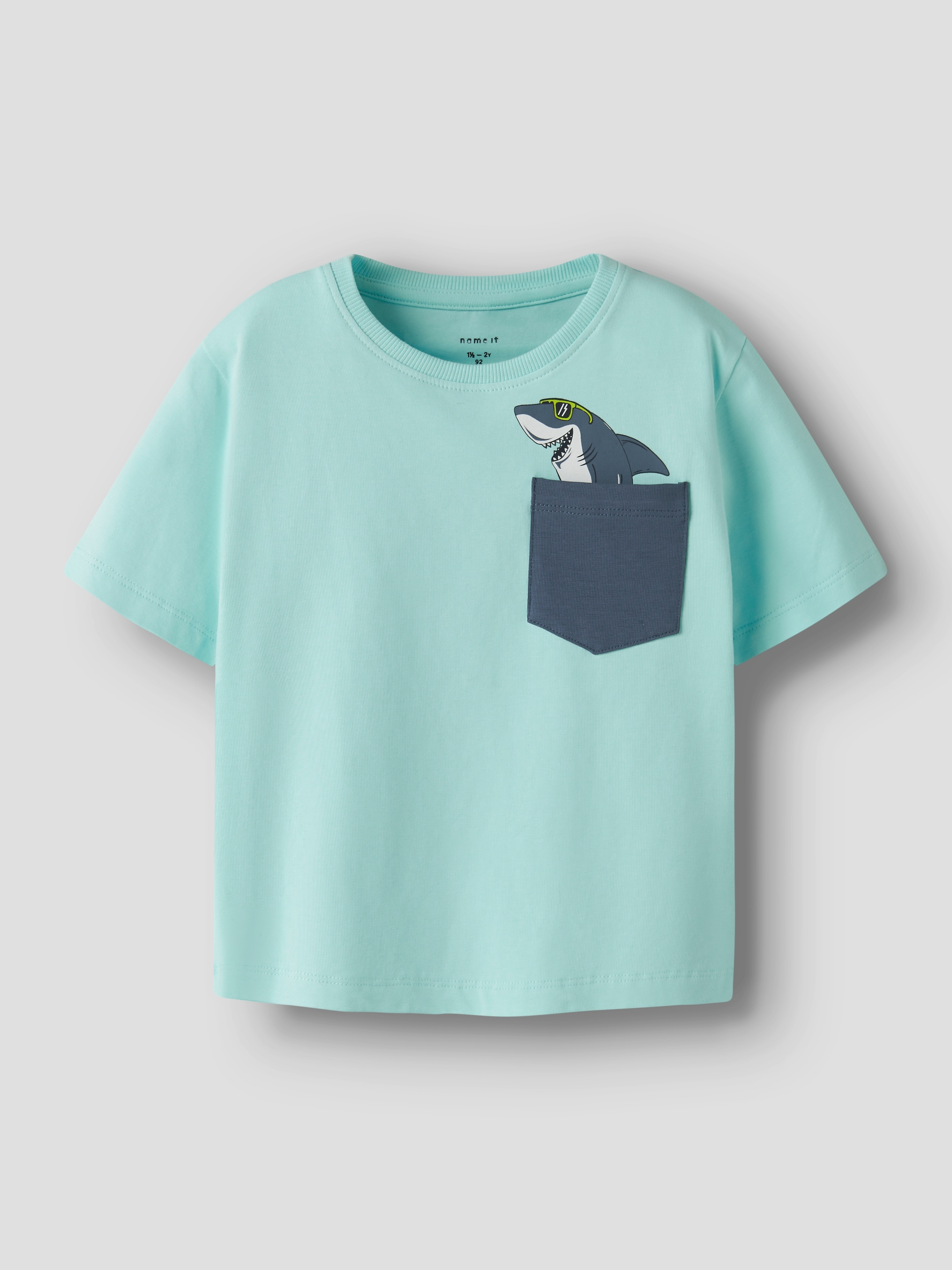 Name It T-Shirt »NMMFIKZ SS NREG TOP BOX« mit kleiner, aufgesetzter Brusttasche