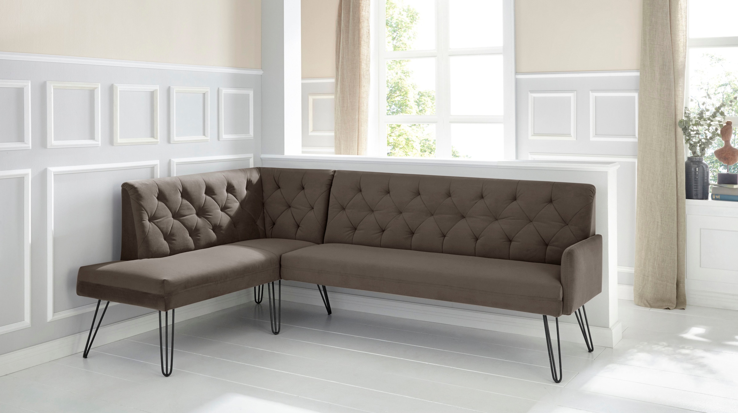 Eckbank »Doppio, Chesterfield Optik, komfortabel und bequem, hohe Designfüße«, Frei im...