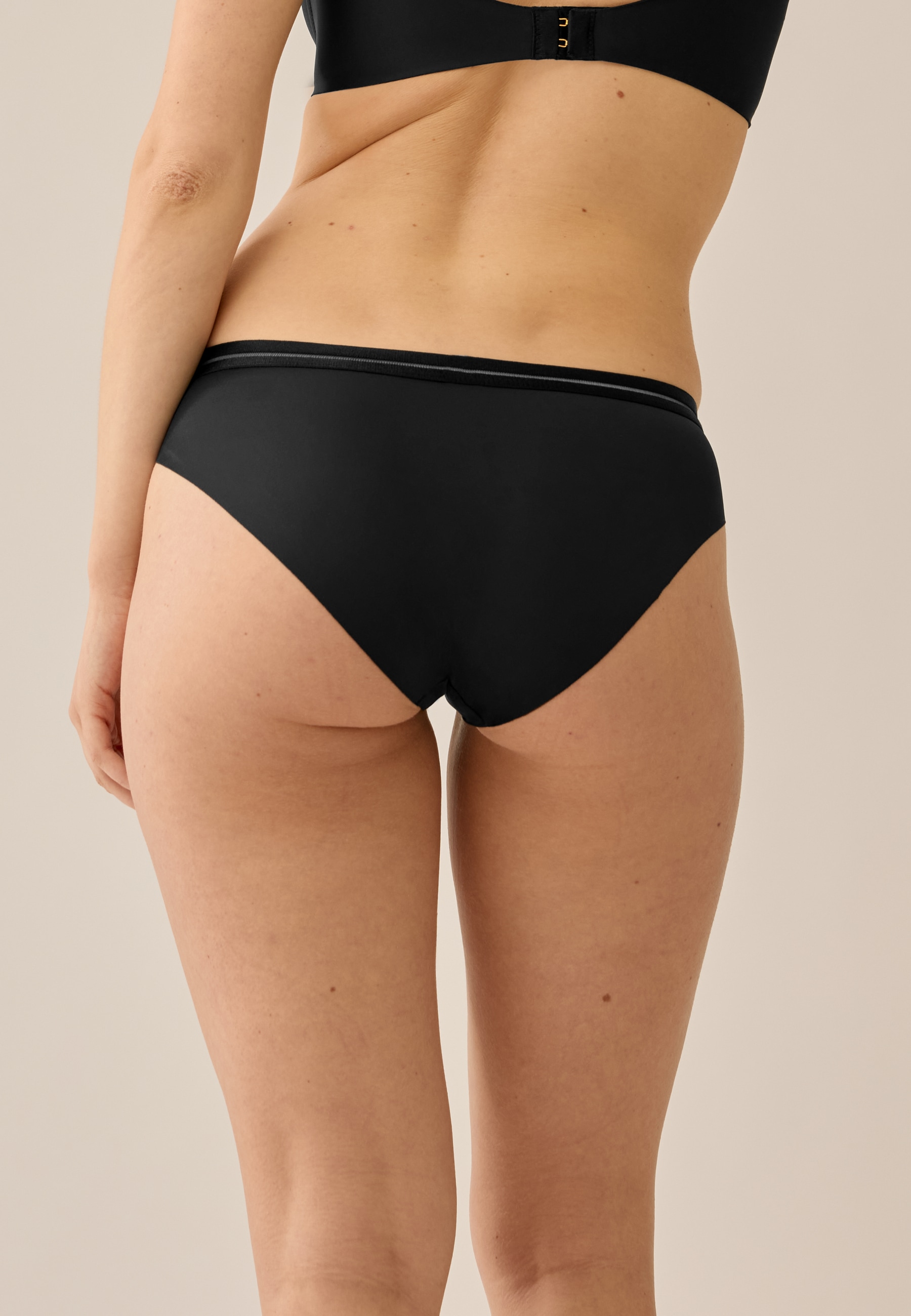 Naturana Panty »The Monday« -, 1 Stk. tlg., mit Tülleinsätzen, hüfthoch geschnitten, weich, bequem, elastisch