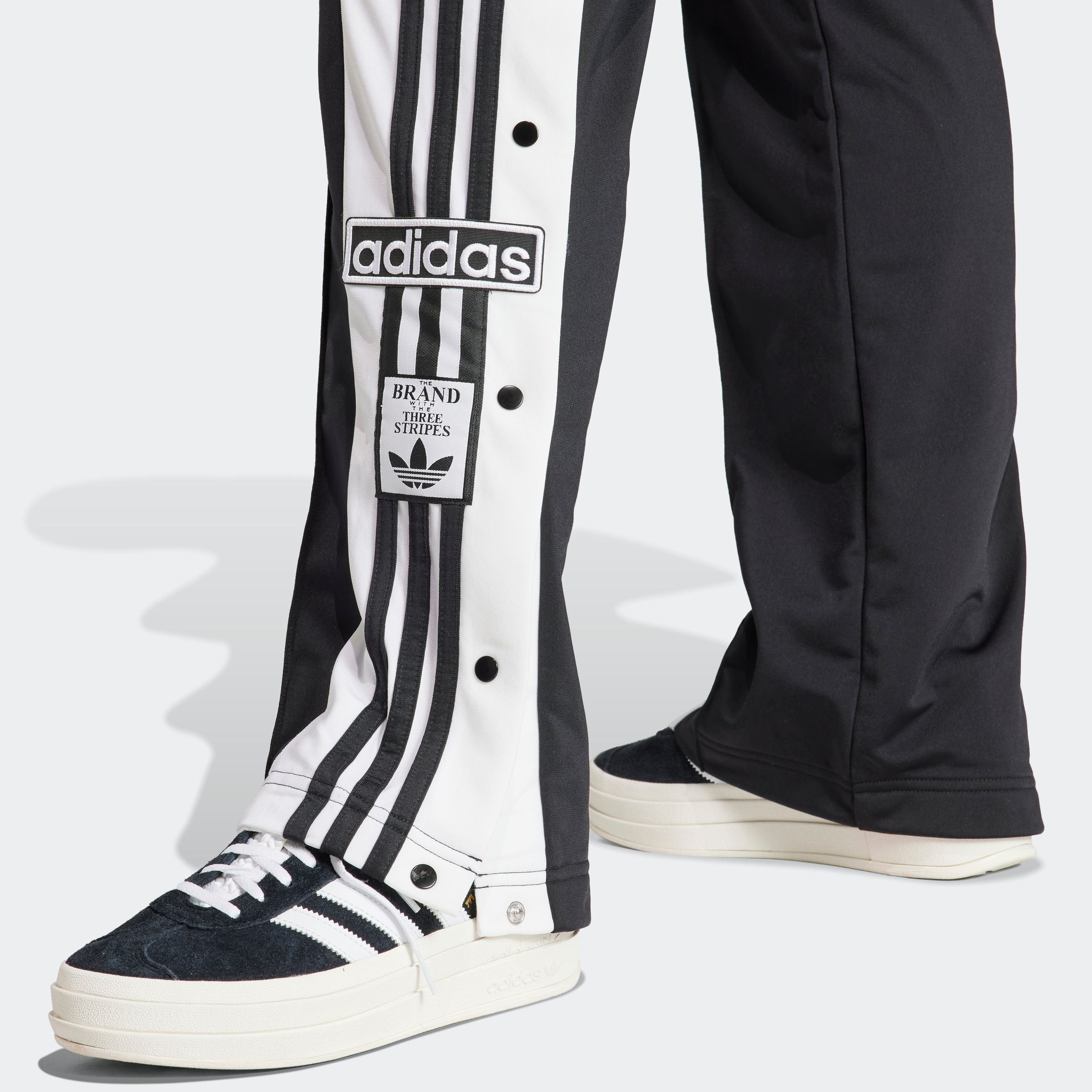 adidas Originals Sporthose »ADIBREAK PANT«, (1 tlg.), Knopfhose, Knopfleiste am Bein