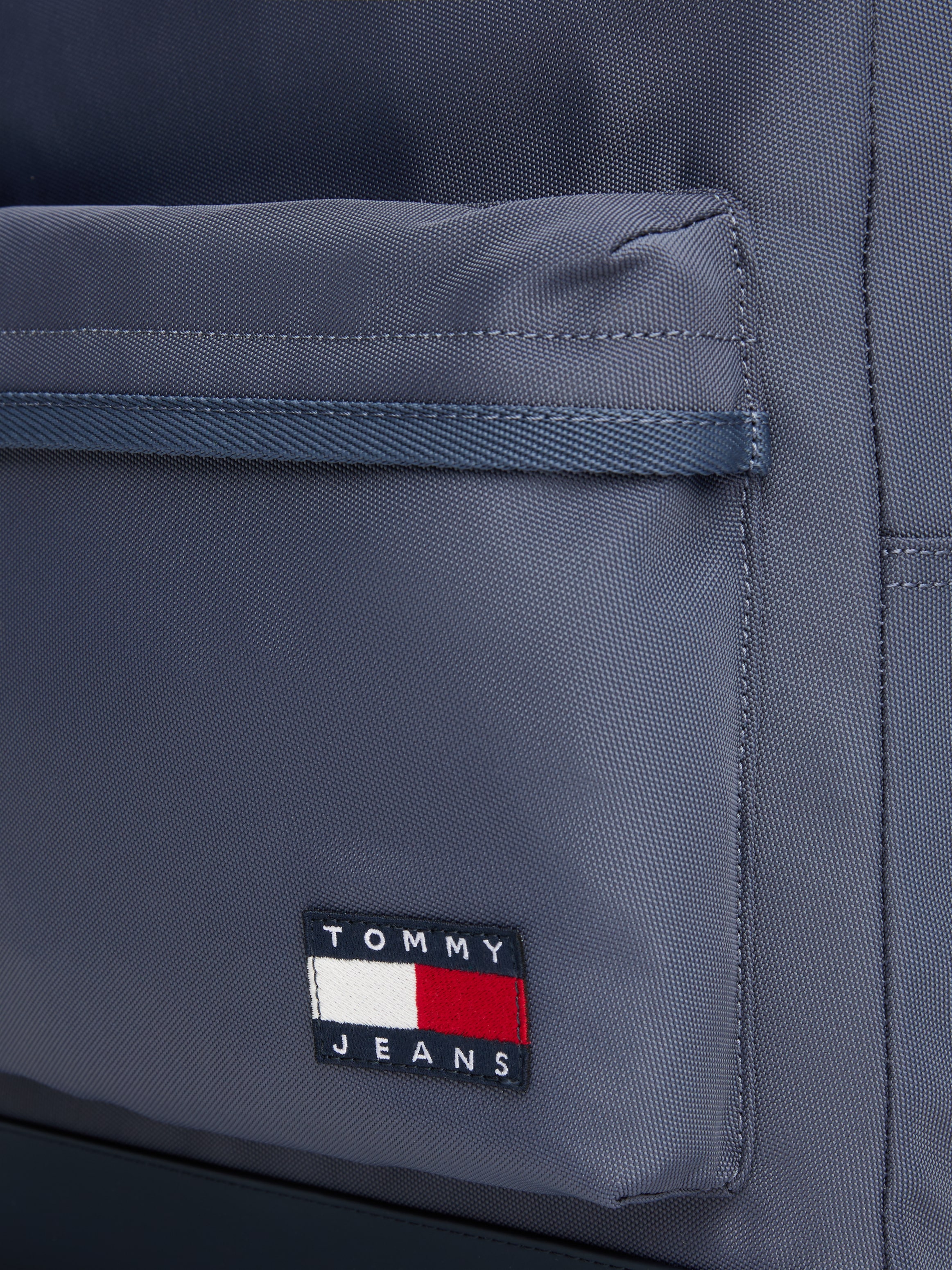 Tommy Jeans Freizeitrucksack »TJM ESS DAILY DOME BACKPACK« , Unisex Reiserucksack, verstellbare und wattierte Schultergurte