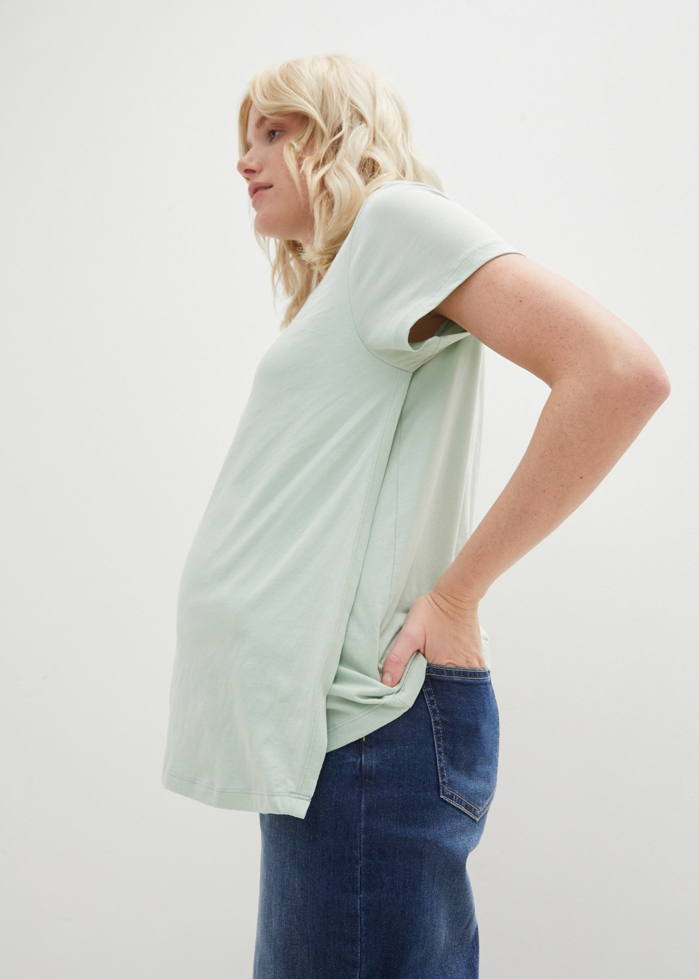 bonprix Umstandsshirt Packung, 2 lässige Passform, Kurzarm, mit Stillfunktion, aus Jersey