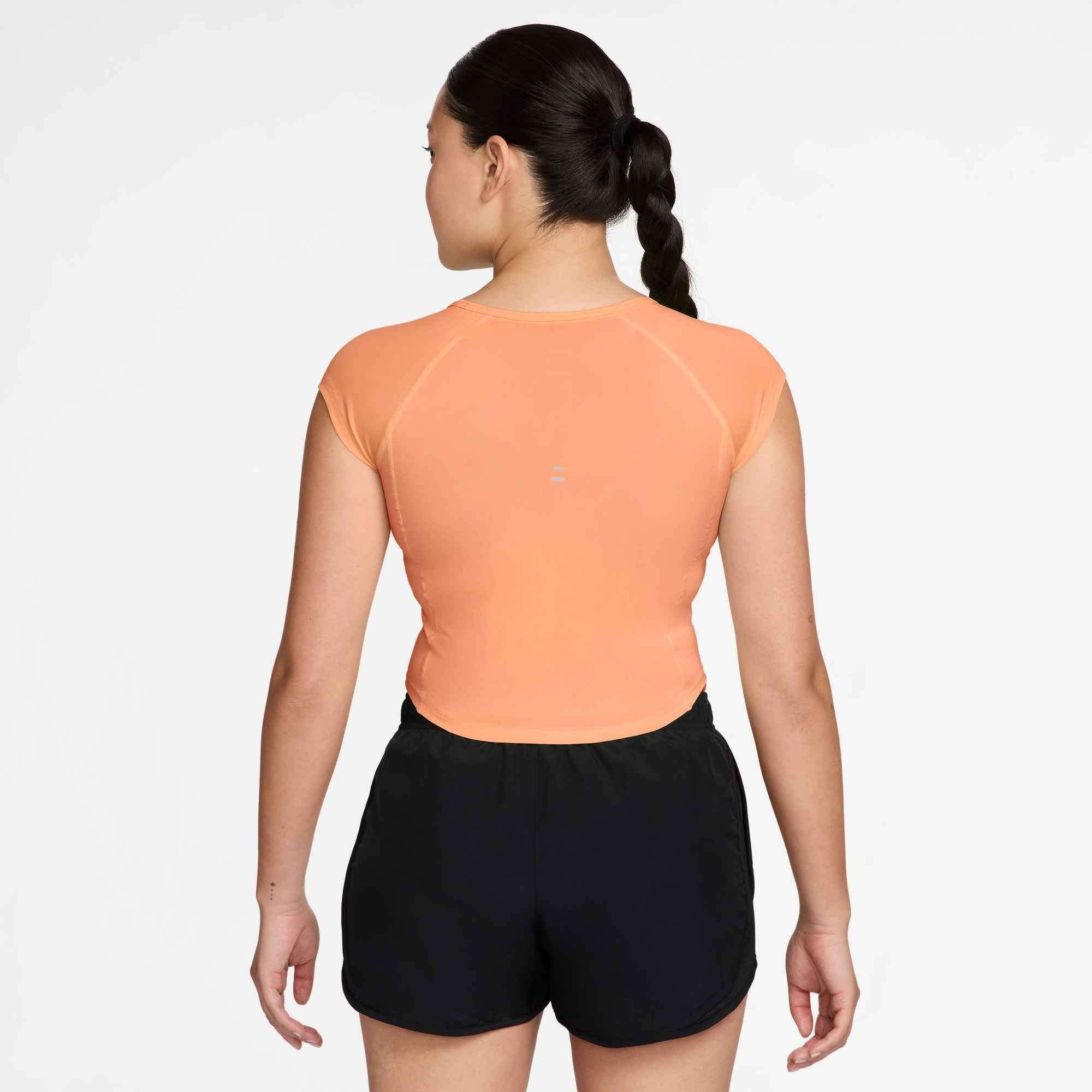 Nike Lauftop »W NK TEMPO SWOOSH RUN DF SS« mit Rundhalsausschnitt, normale Länge, ohne Verschluss, aus Polyester