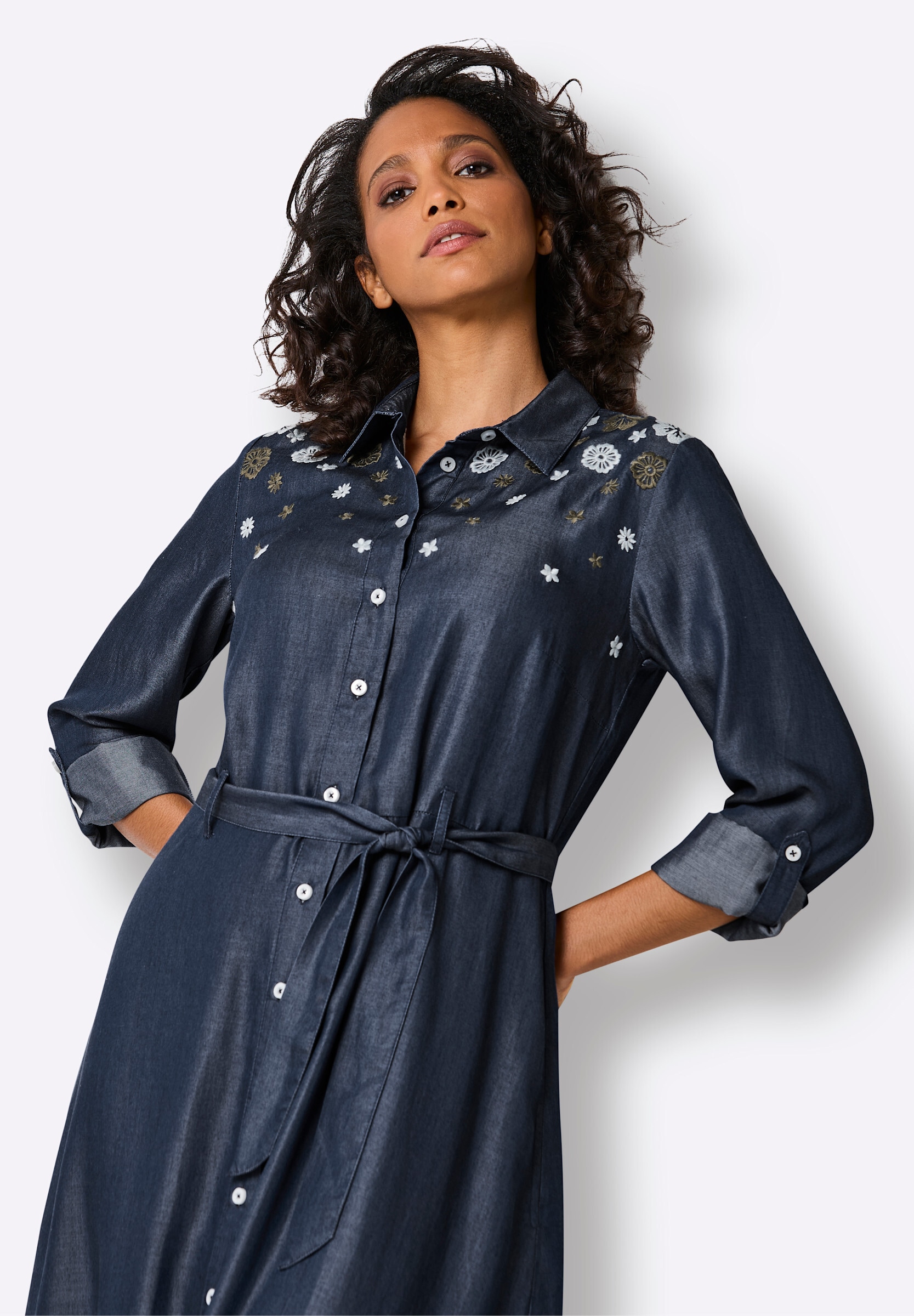 creation L Hemdblusenkleid »Lyocell-Kleid Webkleid mit Blüten-Stickerei« Ohne Taschen