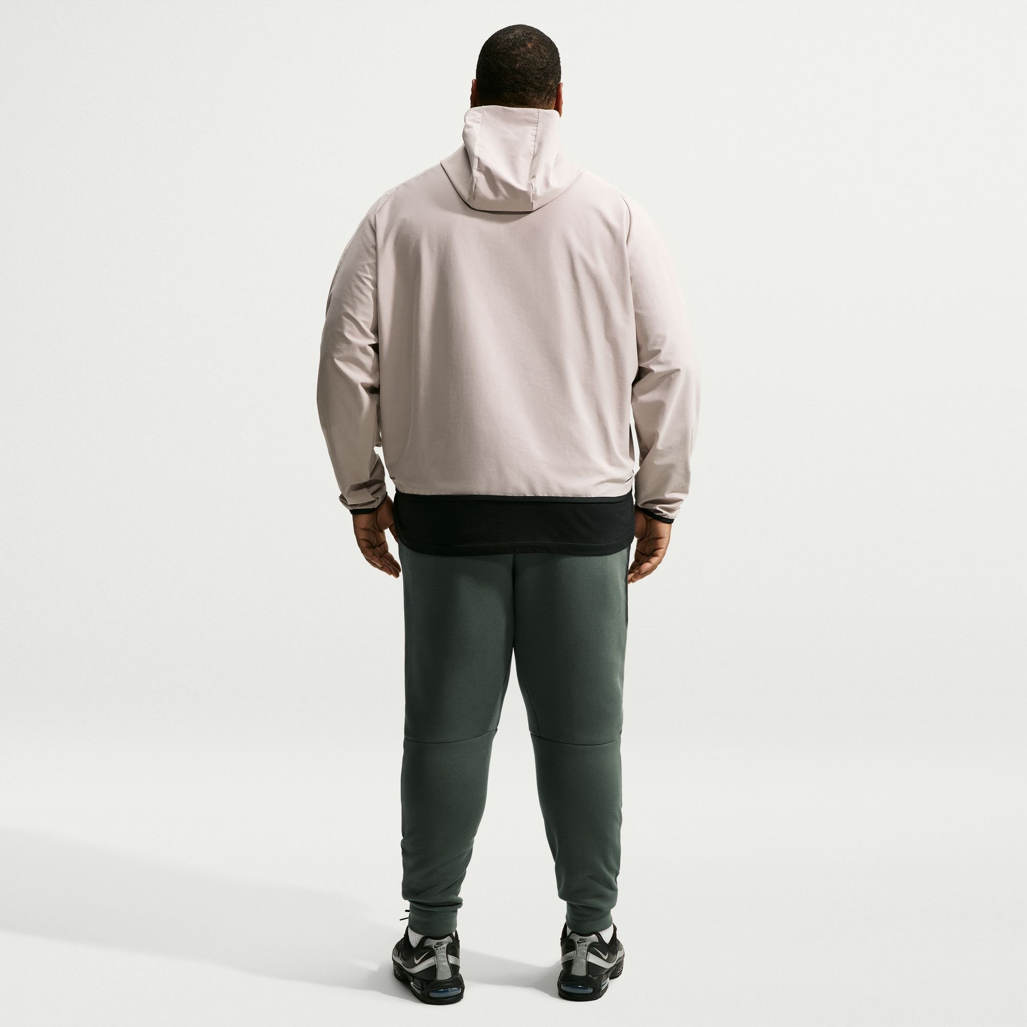 Nike Sportswear Sporthose »M NK TCH FLC JGGR«  mit schmalem Schnitt, aus Baumwollmischung