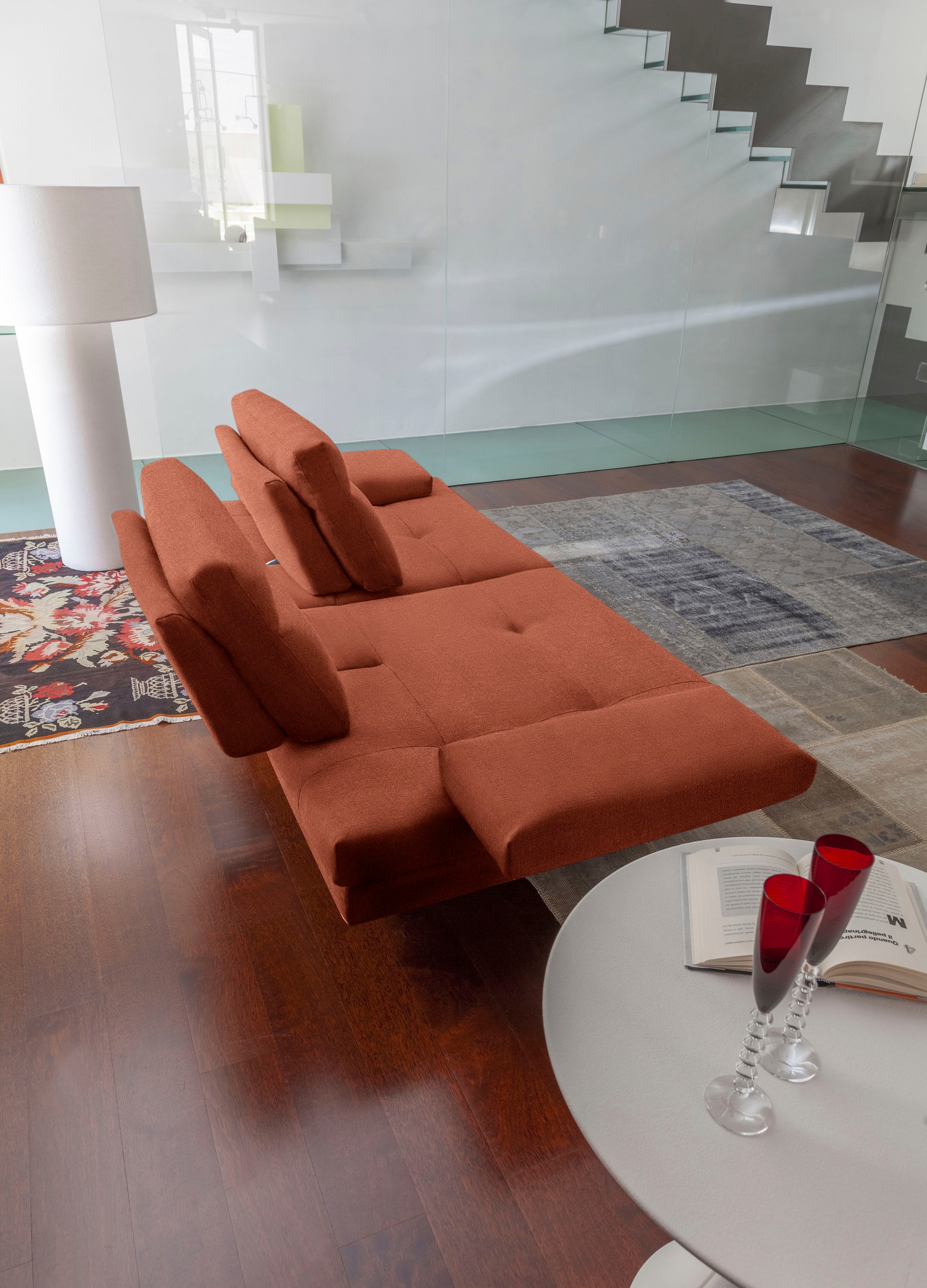 CALIA ITALIA 3,5-Sitzer »Toby Wing, italienisches Designsofa, super bequem, Megasofa« inkl. Sitztiefenverstellung und Armteilfunktion, Füße in Schwarz matt