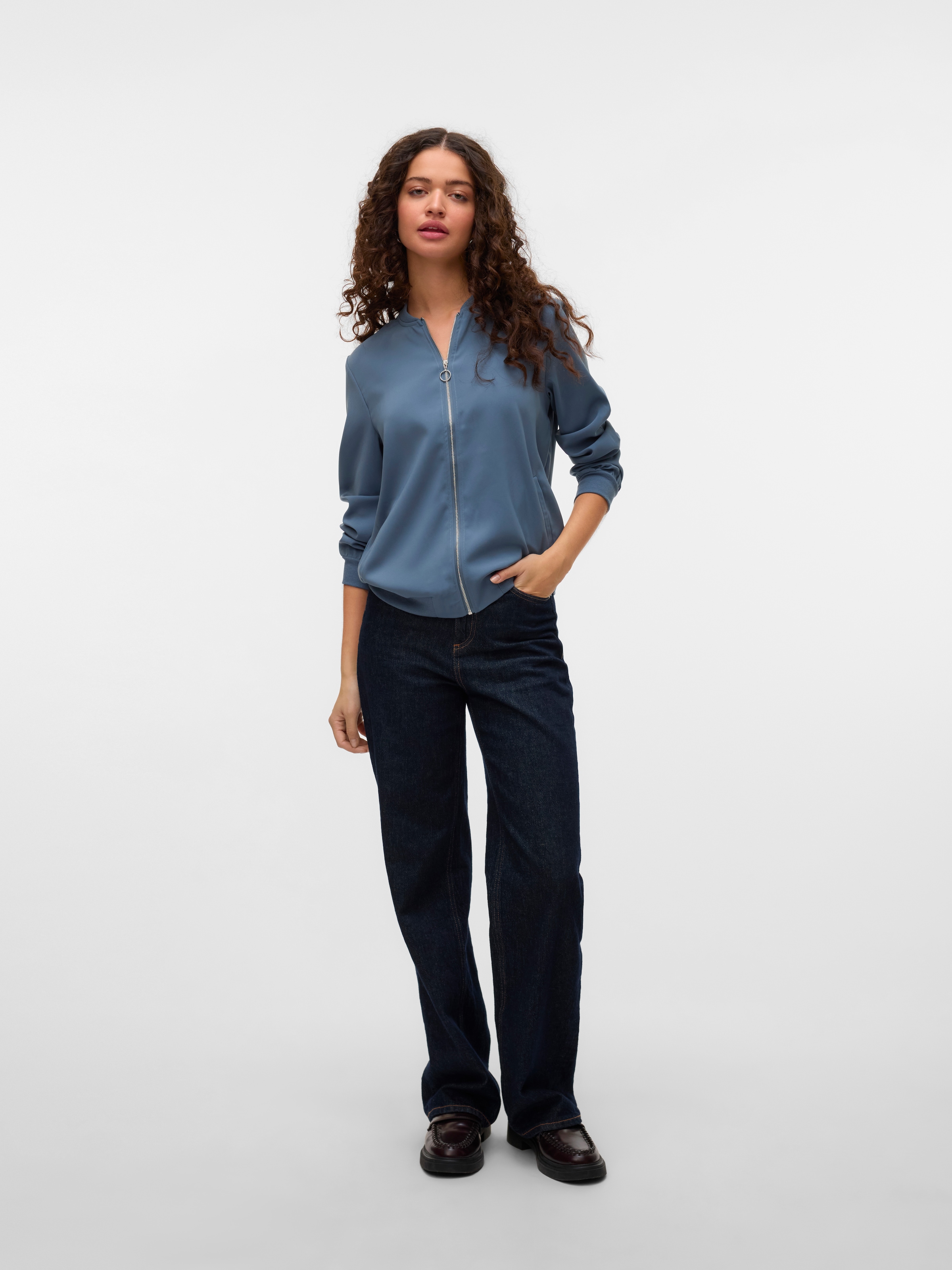 Vero Moda Bomberjacke »VMCOCO L/S BOMBER«, in modisch kurzer Form
