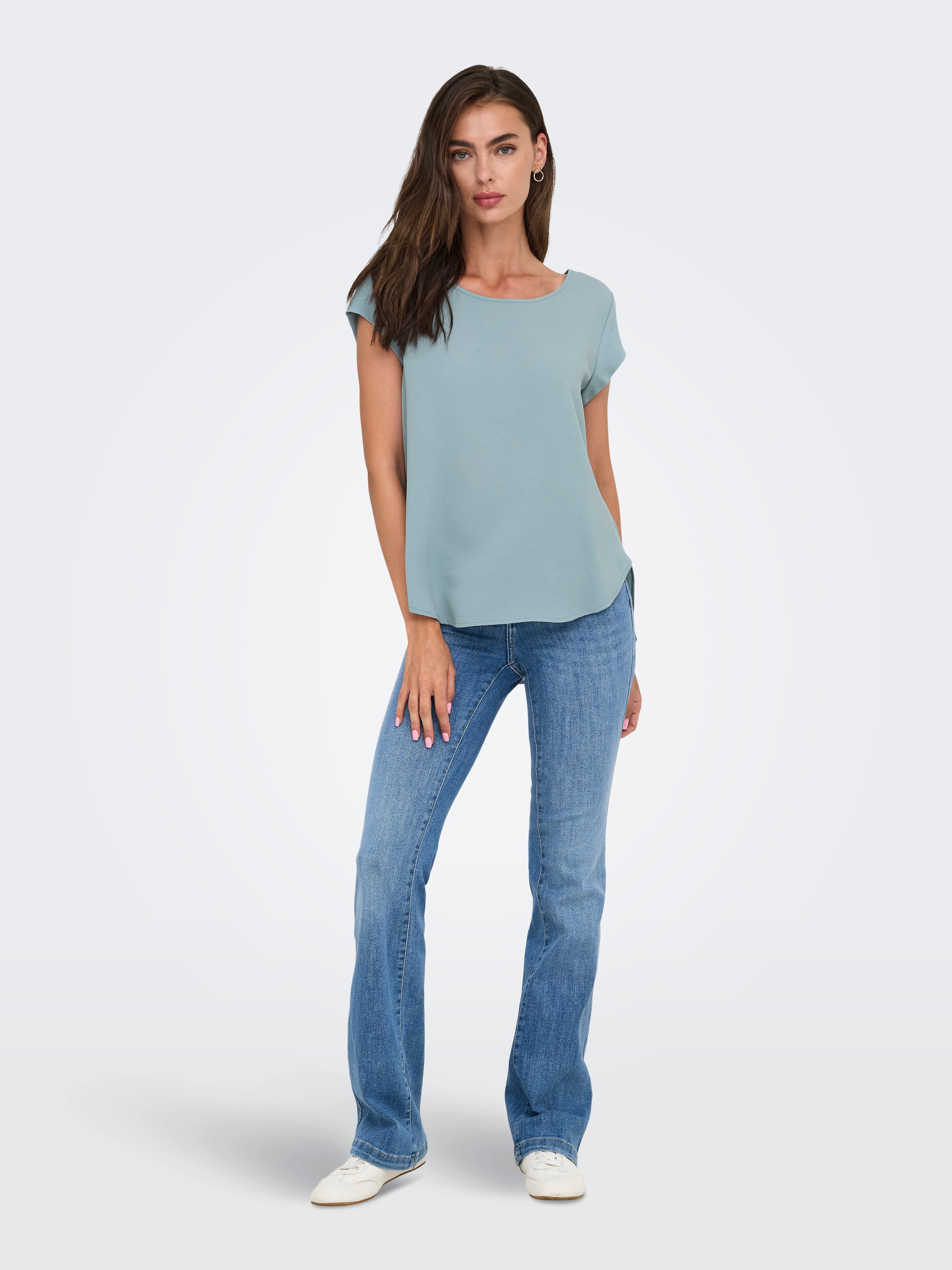 ONLY Kurzarmbluse »ONLVIC – feminines Blusenshirt in lockerer Form«, regular fit, Web, Kunstfaser, Rundhals, unifarben