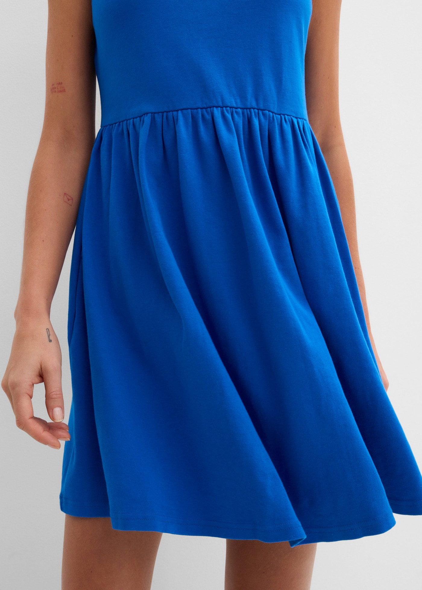 bonprix Shirtkleid bequeme Passform, ohne Ärmel, mit Eingriffstaschen, aus Baumwolle