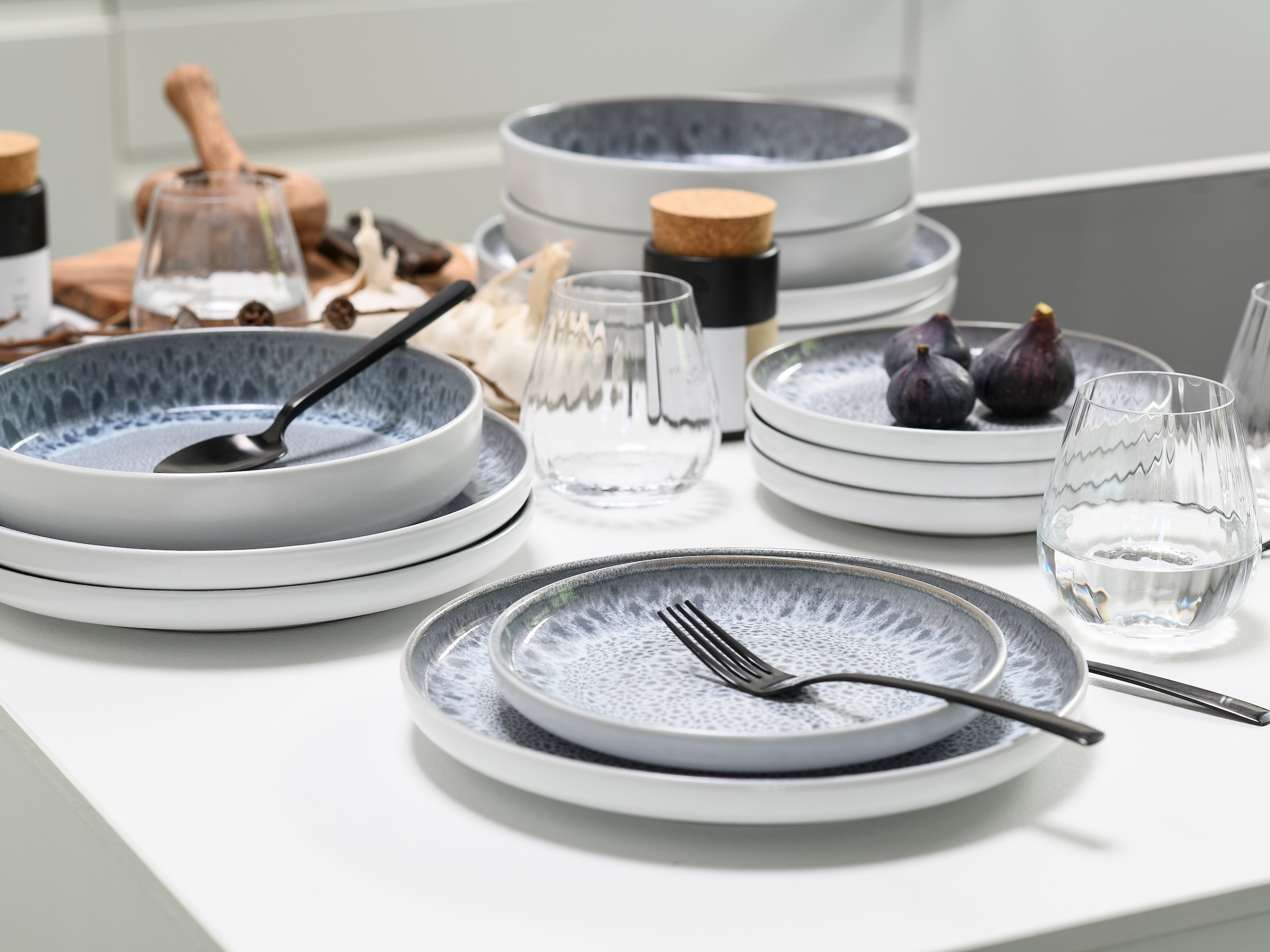 OTTO home Teller-Set »modernes Geschirr-Set, Service Lykk« hohe Haltbarkeit, spülmaschinen- & mikrowellengeeignet, Reaktivglasur