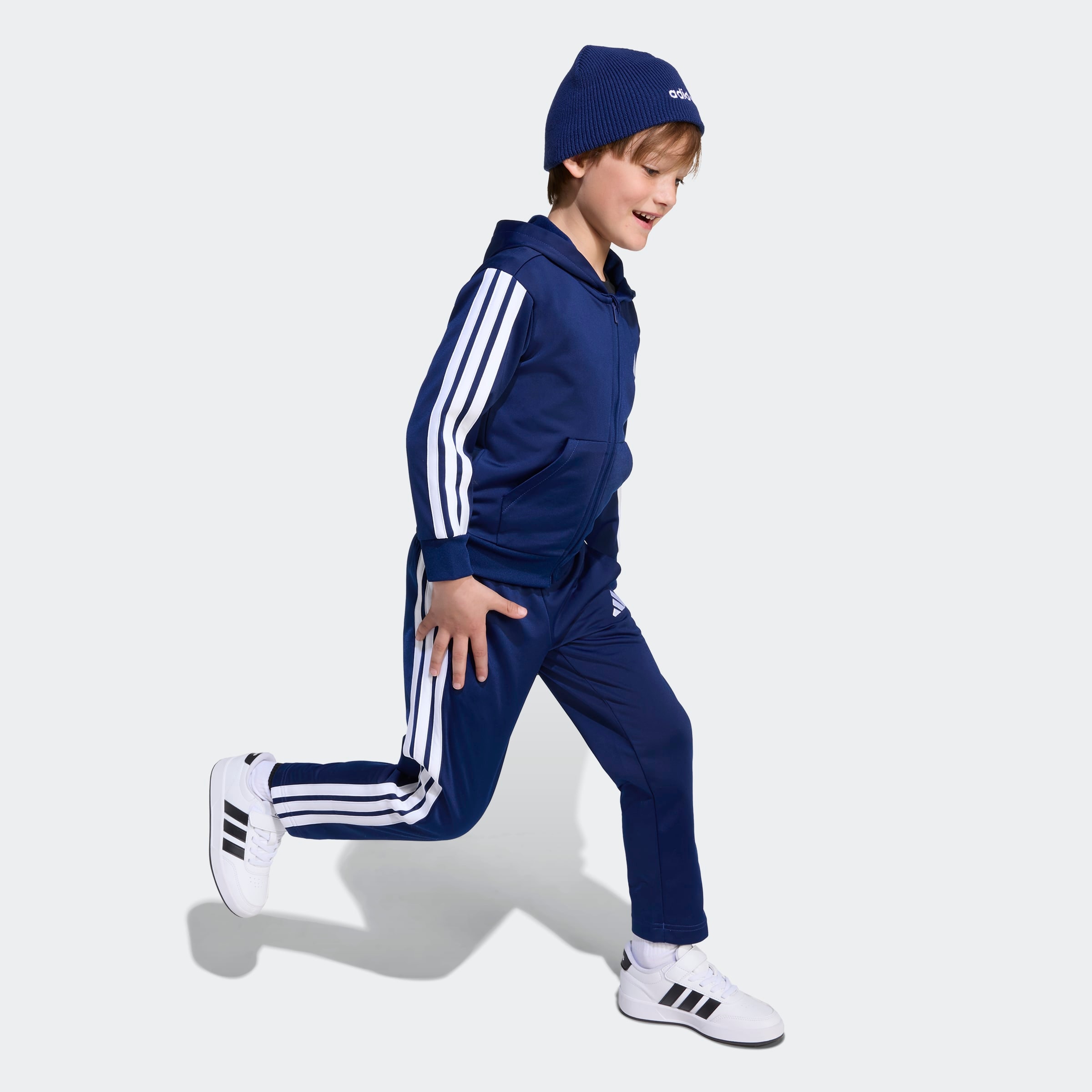 adidas Sportswear Trainingsanzug »ESSENTIALS KIDS« 2 Stk. mit 3-Streifen, aus weichem Trikotstoff, mit CLIMACOOL Technologie