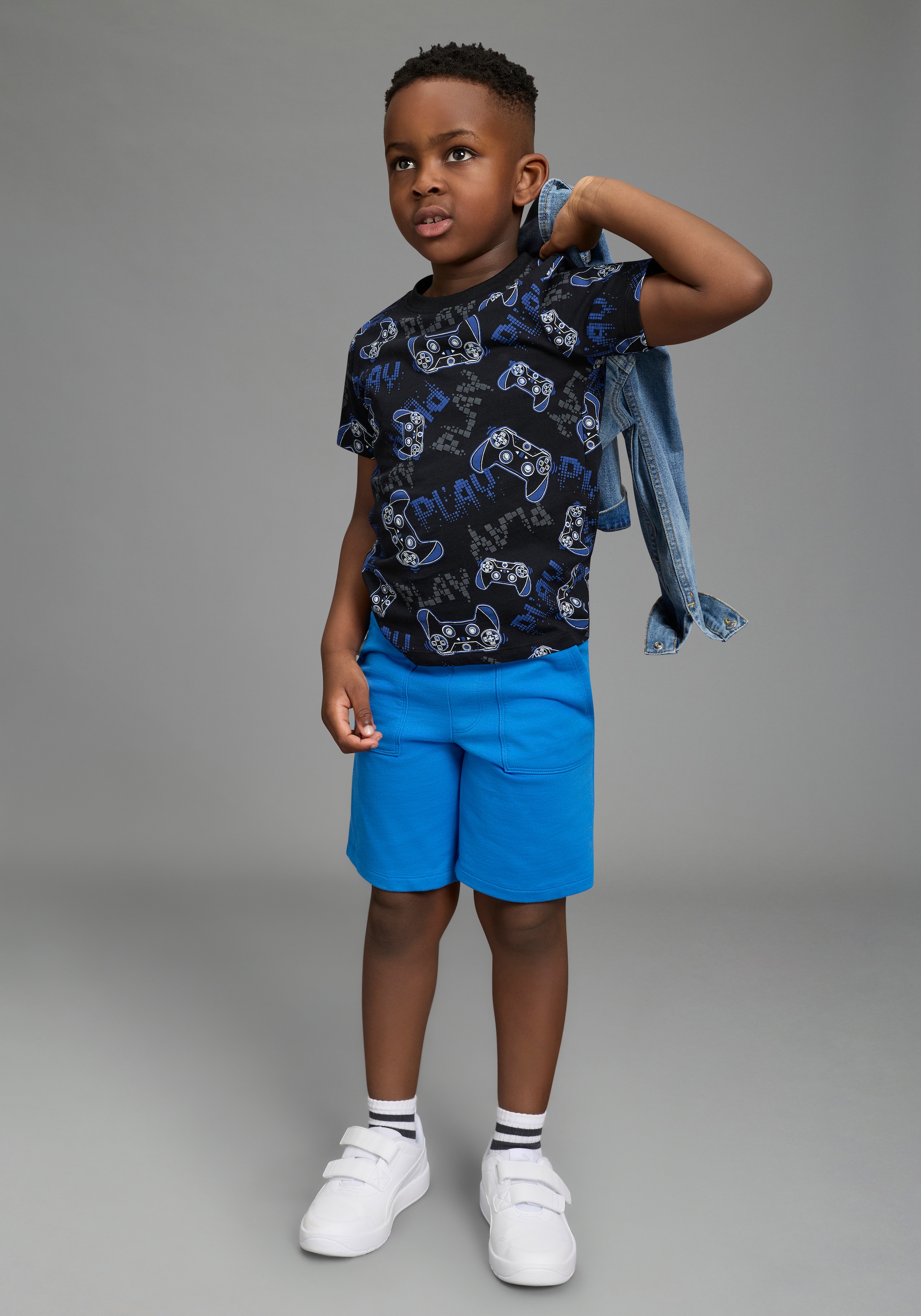 KIDSWORLD T-Shirt »2er Pack Shirts mit Gamer/Controller Print« Packung, 2, 2 tlg. Basic Passform, Rundhalsausschnitt, Allover-Druck, aus Baumwolle